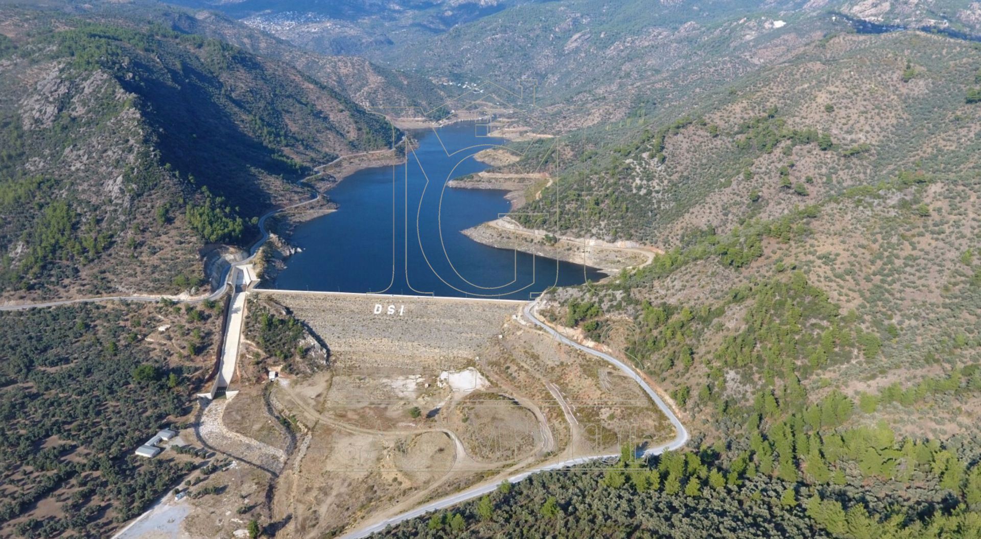 Milas Günlük Mahallesinde Baraj Manzaralı 4366 m² ZeytinlikMuğla, Milas, Günlük