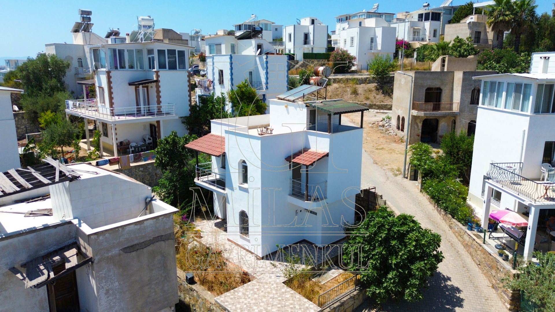 Boğaziçin'nde Göl Manzaralı Satılık Müstakil Dubleks VillaMuğla, Milas, Boğaziçi - 3