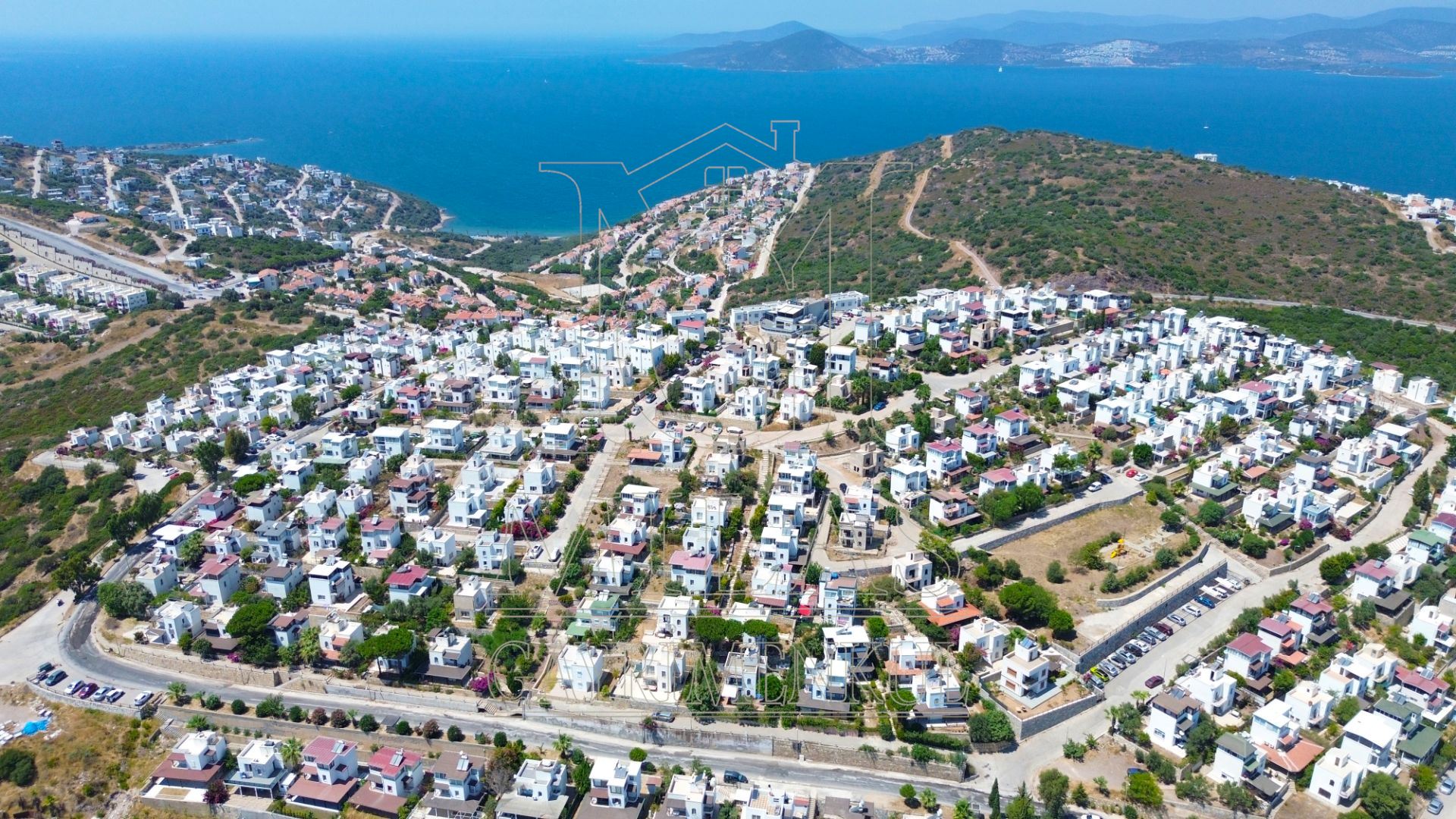 Boğaziçin'nde Göl Manzaralı Satılık Müstakil Dubleks VillaMuğla, Milas, Boğaziçi - 2