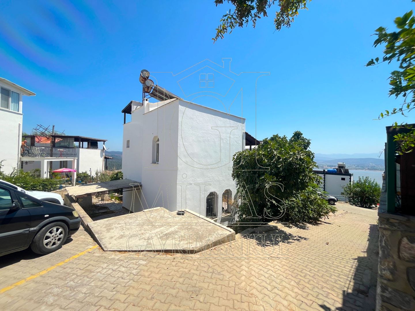 Boğaziçin'nde Göl Manzaralı Satılık Müstakil Dubleks VillaMuğla, Milas, Boğaziçi - 6