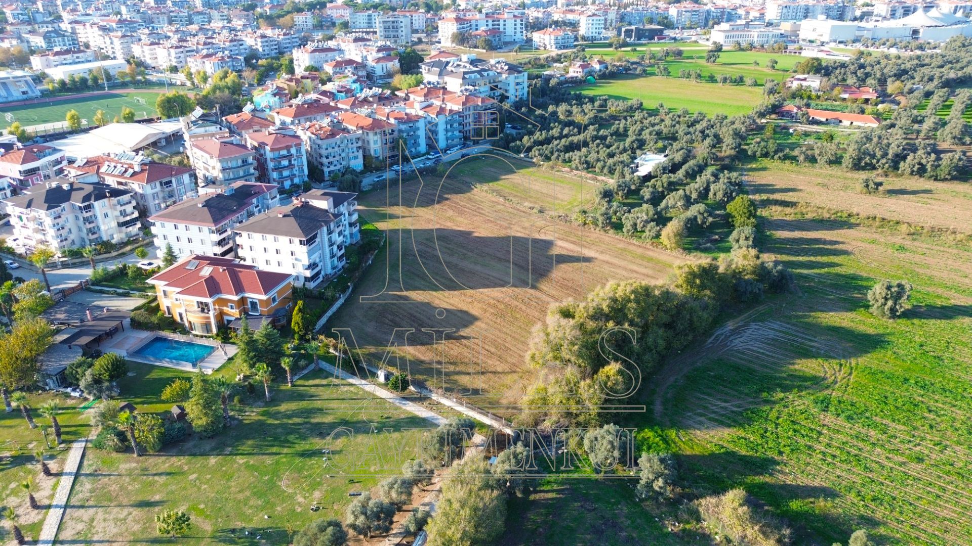 Milas Cumhuriyet Mahallesinde İmar Sınırına Bitişik 6366 M² AraziMuğla, Milas, Cumhuriyet - 7