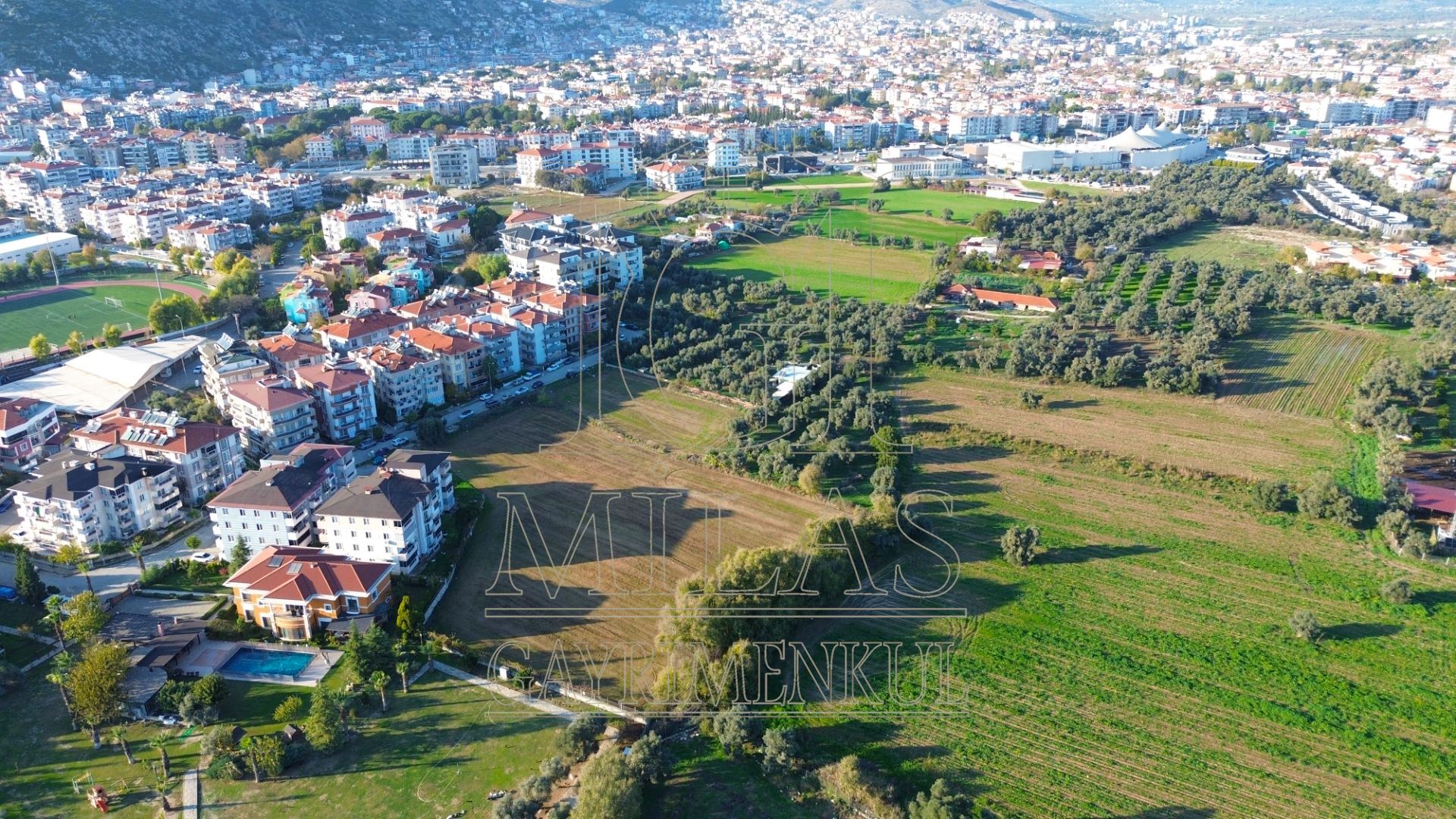 Milas Cumhuriyet Mahallesinde İmar Sınırına Bitişik 6366 M² AraziMuğla, Milas, Cumhuriyet