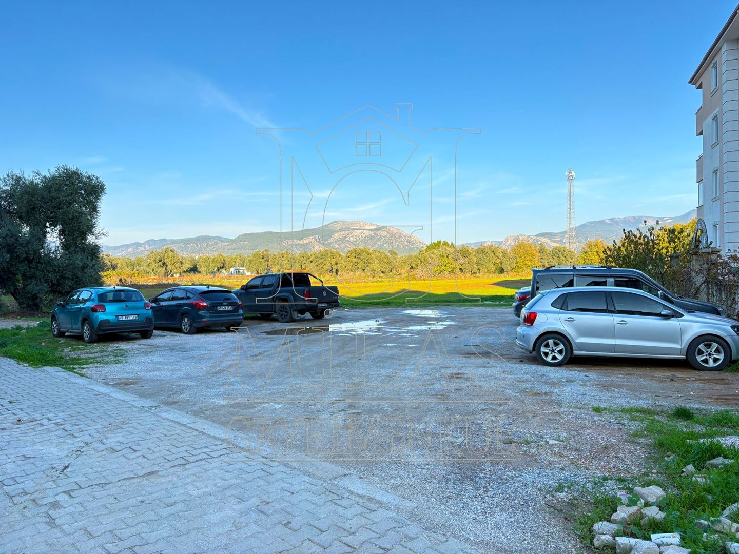 Milas Cumhuriyet Mahallesinde İmar Sınırına Bitişik 6366 M² AraziMuğla, Milas, Cumhuriyet - 24