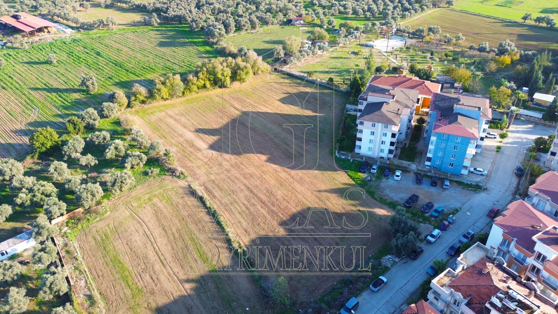 Milas Cumhuriyet Mahallesinde İmar Sınırına Bitişik 6366 M² AraziMuğla, Milas, Cumhuriyet - 4