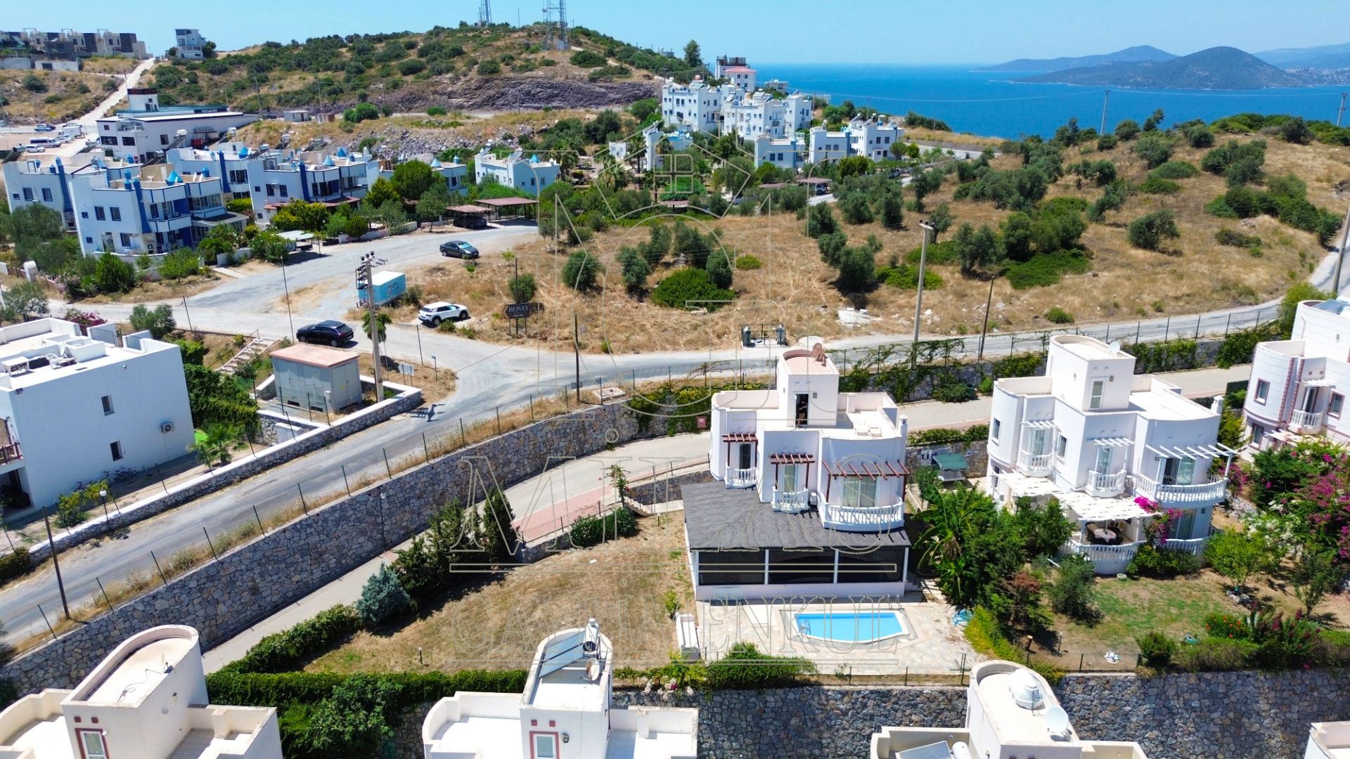 Boğaziçi'nde Müstakil Havuzlu Bahçeli Tam Müstakil Dubleks VillaMuğla, Milas, Boğaziçi - 8