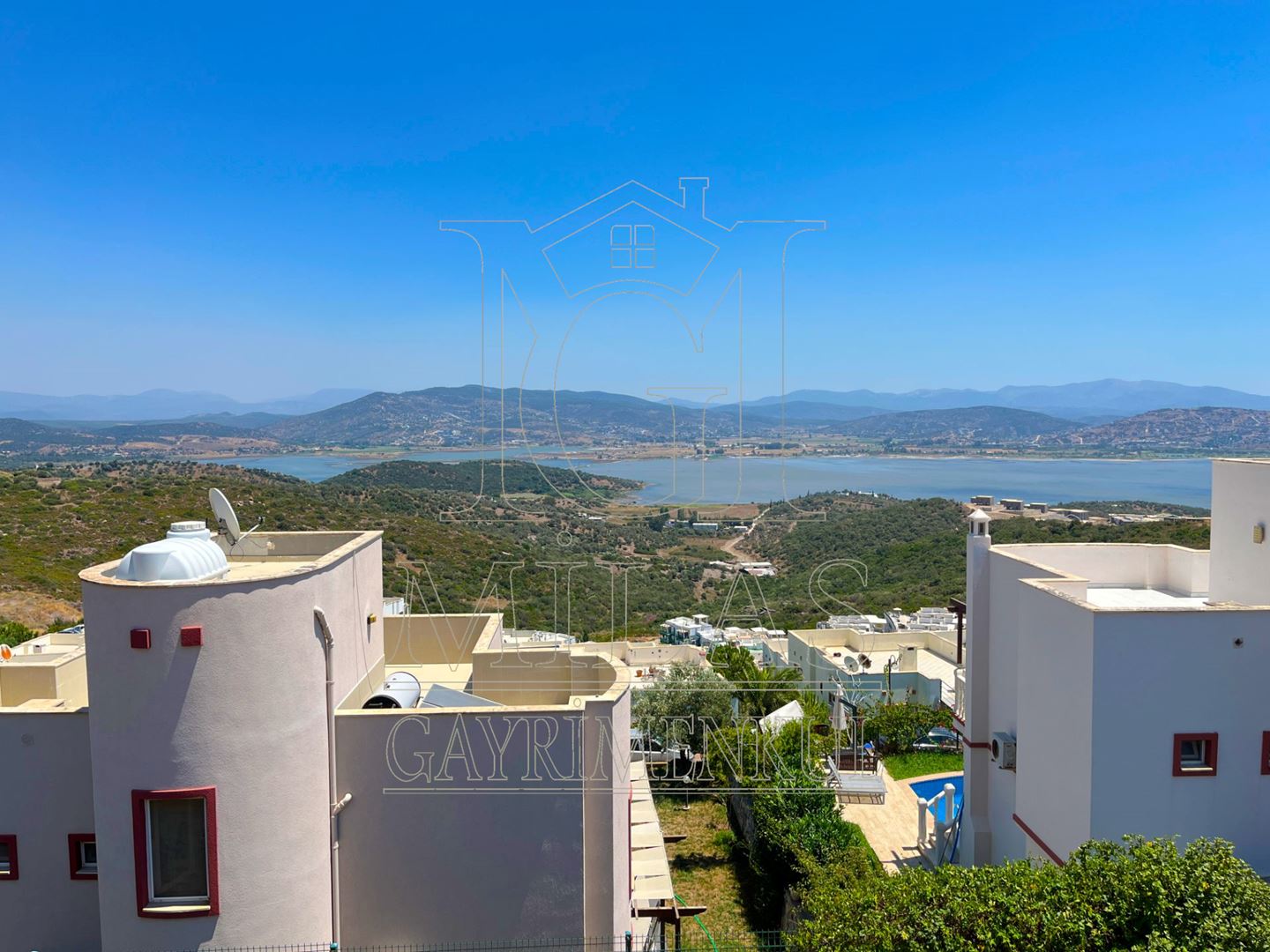 Boğaziçi'nde Müstakil Havuzlu Bahçeli Tam Müstakil Dubleks VillaMuğla, Milas, Boğaziçi - 30