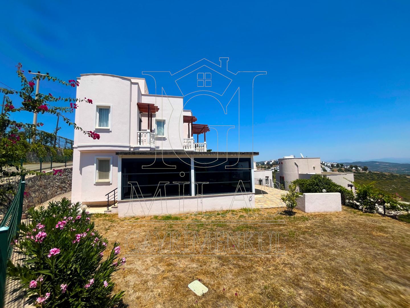 Boğaziçi'nde Müstakil Havuzlu Bahçeli Tam Müstakil Dubleks VillaMuğla, Milas, Boğaziçi - 12