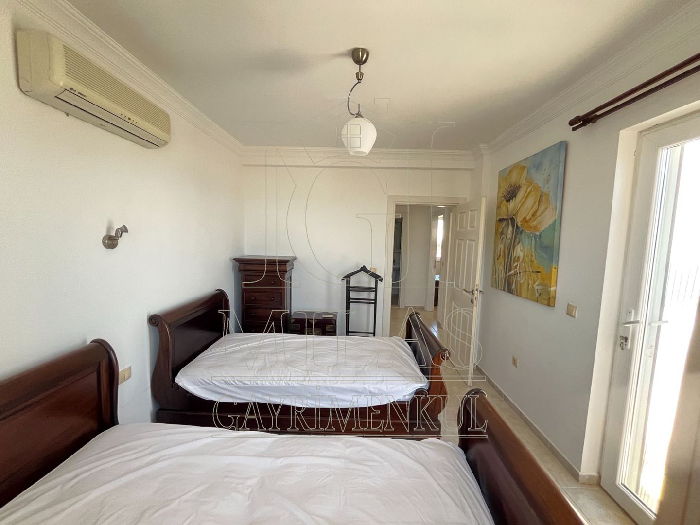 Boğaziçi'nde Müstakil Havuzlu Bahçeli Tam Müstakil Dubleks VillaMuğla, Milas, Boğaziçi - 24