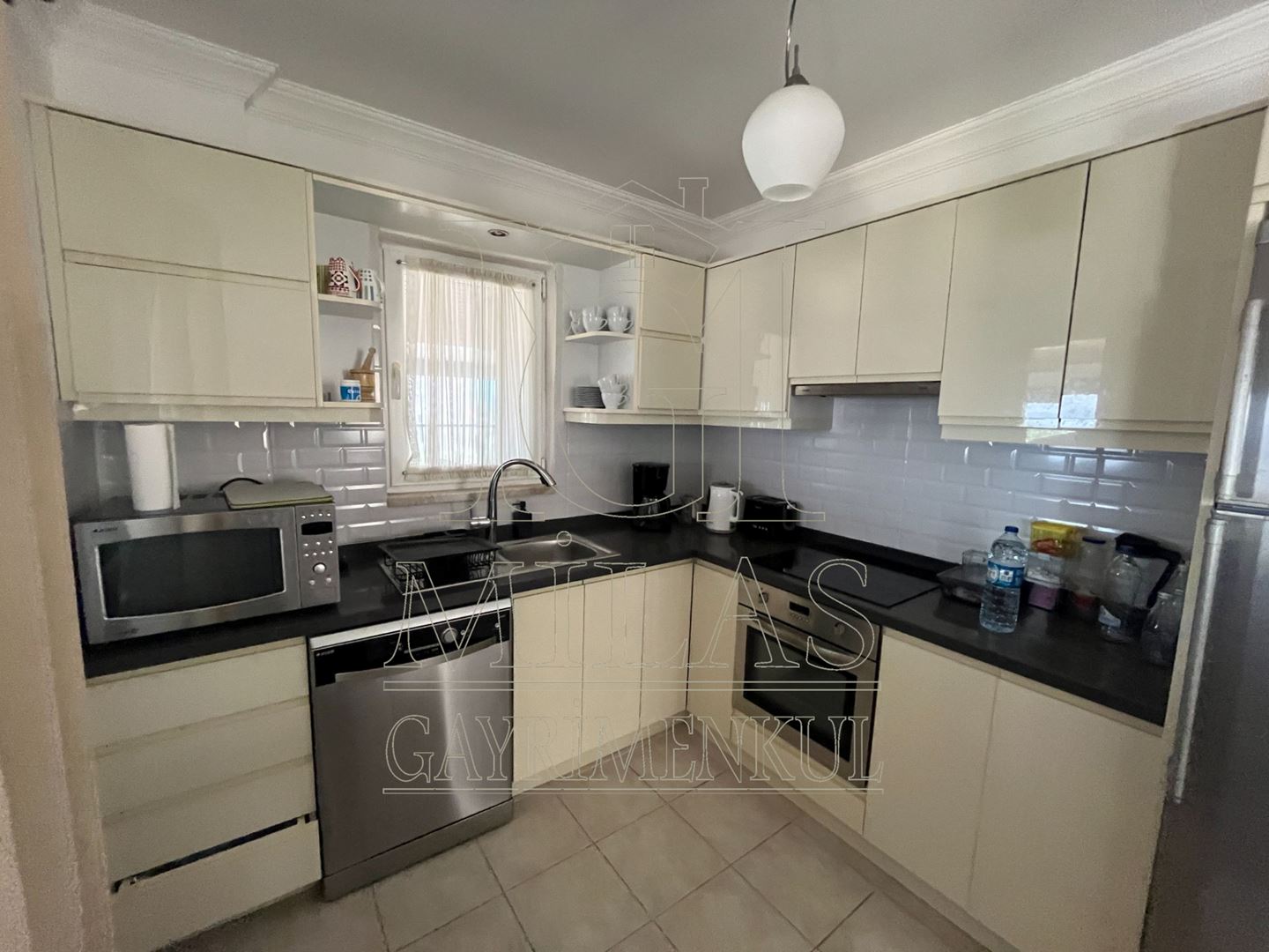 Boğaziçi'nde Müstakil Havuzlu Bahçeli Tam Müstakil Dubleks VillaMuğla, Milas, Boğaziçi - 17