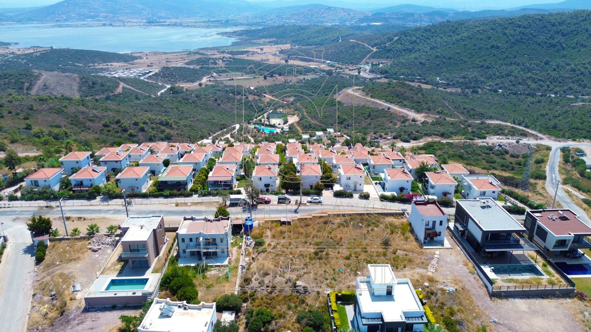 Boğaziçi Adabükünde Deniz Ve Göl Manzaralı 508 m² Satılık ArsaMuğla, Milas, Boğaziçi - 10