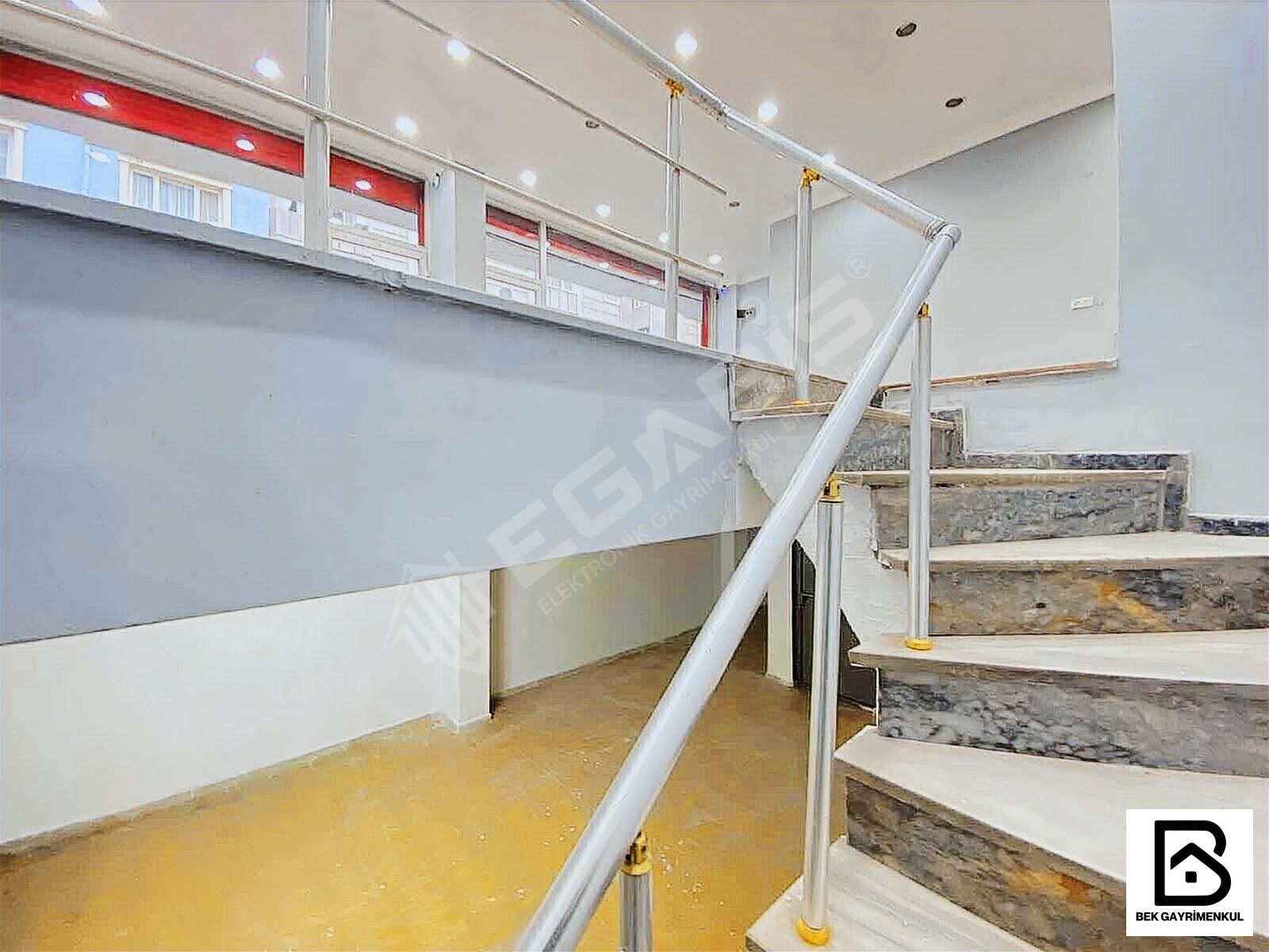 KURUMSAL GETİR KİRACILI SATILIK 2 ADET TOPLAM 190 M2 DÜKKAN - 24