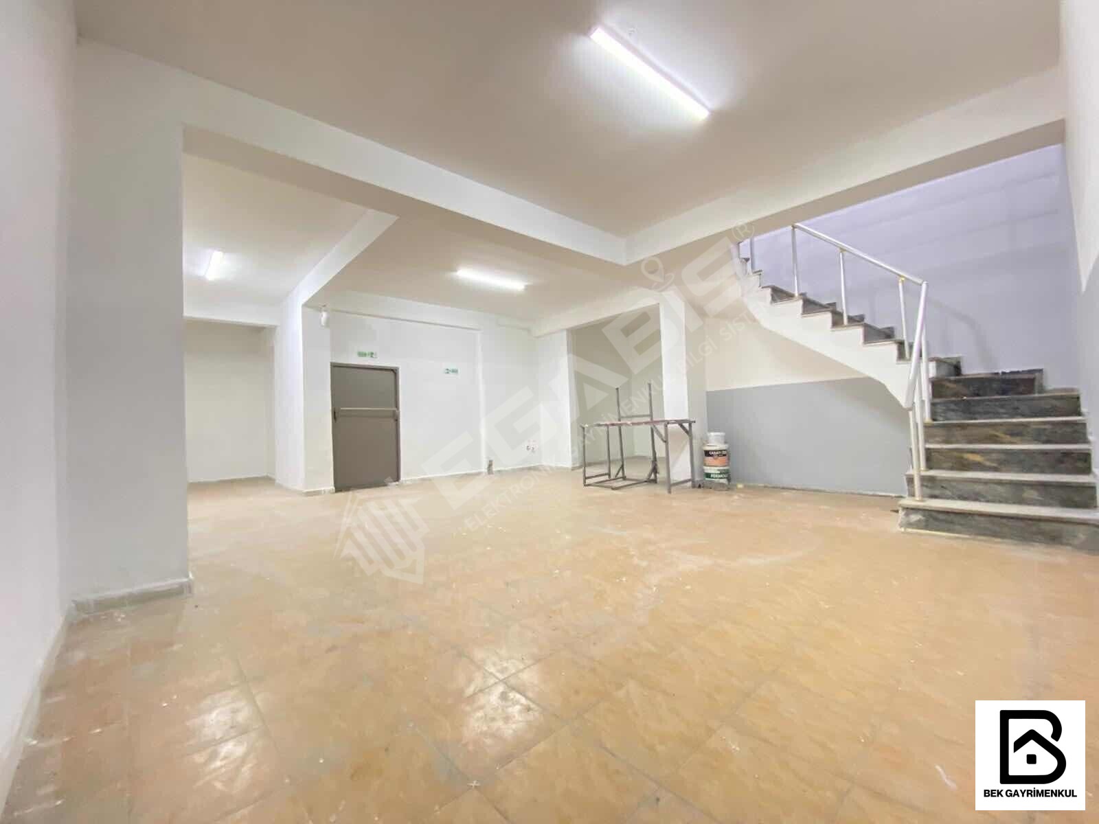 KURUMSAL GETİR KİRACILI SATILIK 2 ADET TOPLAM 190 M2 DÜKKAN - 31