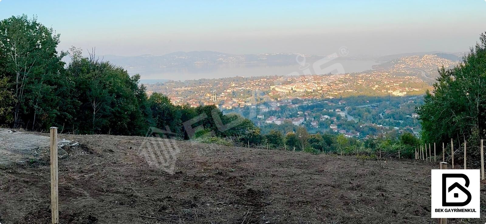BEK GAYRİMENKUL DEN GÖL MANZARALI SATILIK 2373 M2 ARSA - 4