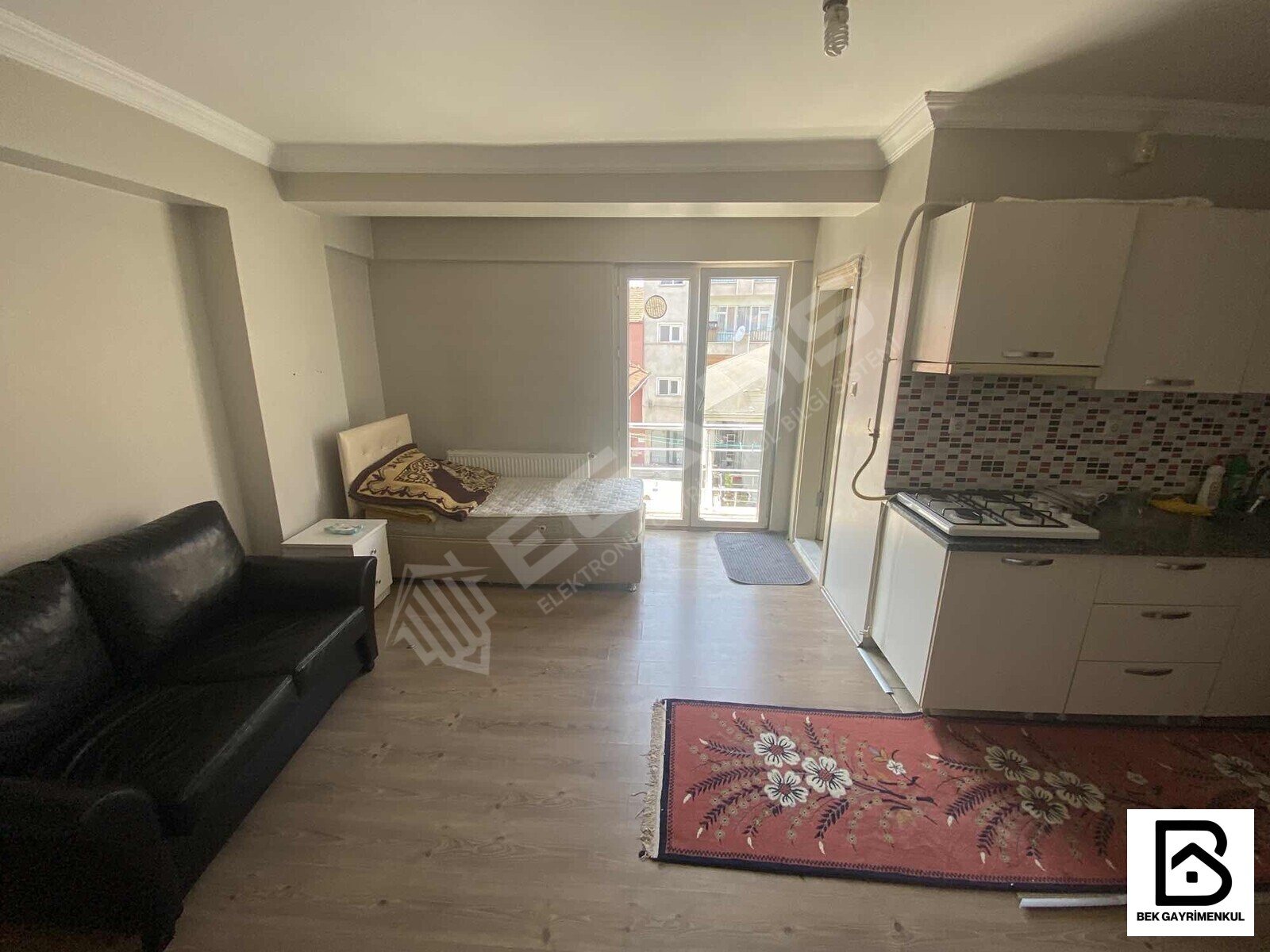 ŞEHİR MERKEZİNDE KİRALIK EŞYALI APART - 4