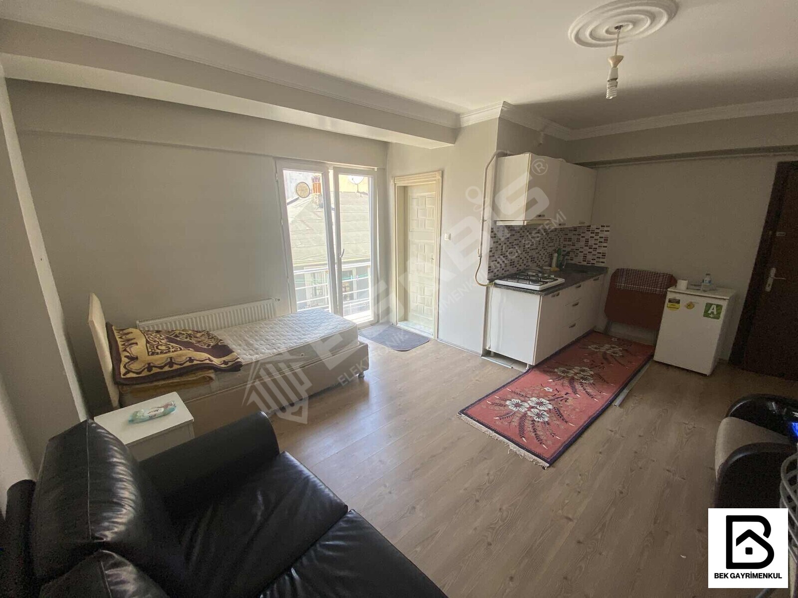 ŞEHİR MERKEZİNDE KİRALIK EŞYALI APART - 6