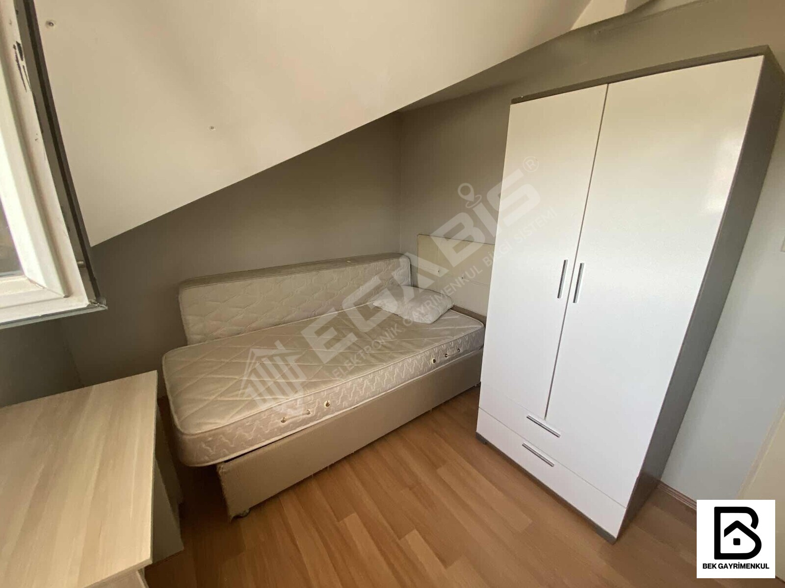 ŞEHİR MERKEZİNDE KİRALIK EŞYALI APART - 10