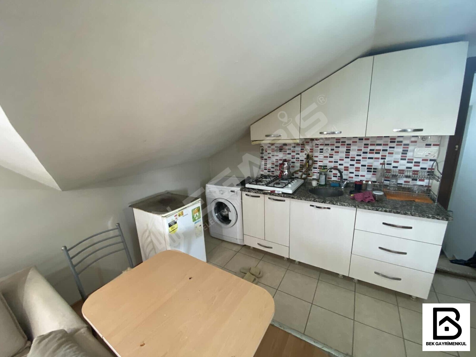 ŞEHİR MERKEZİNDE KİRALIK EŞYALI APART - 12
