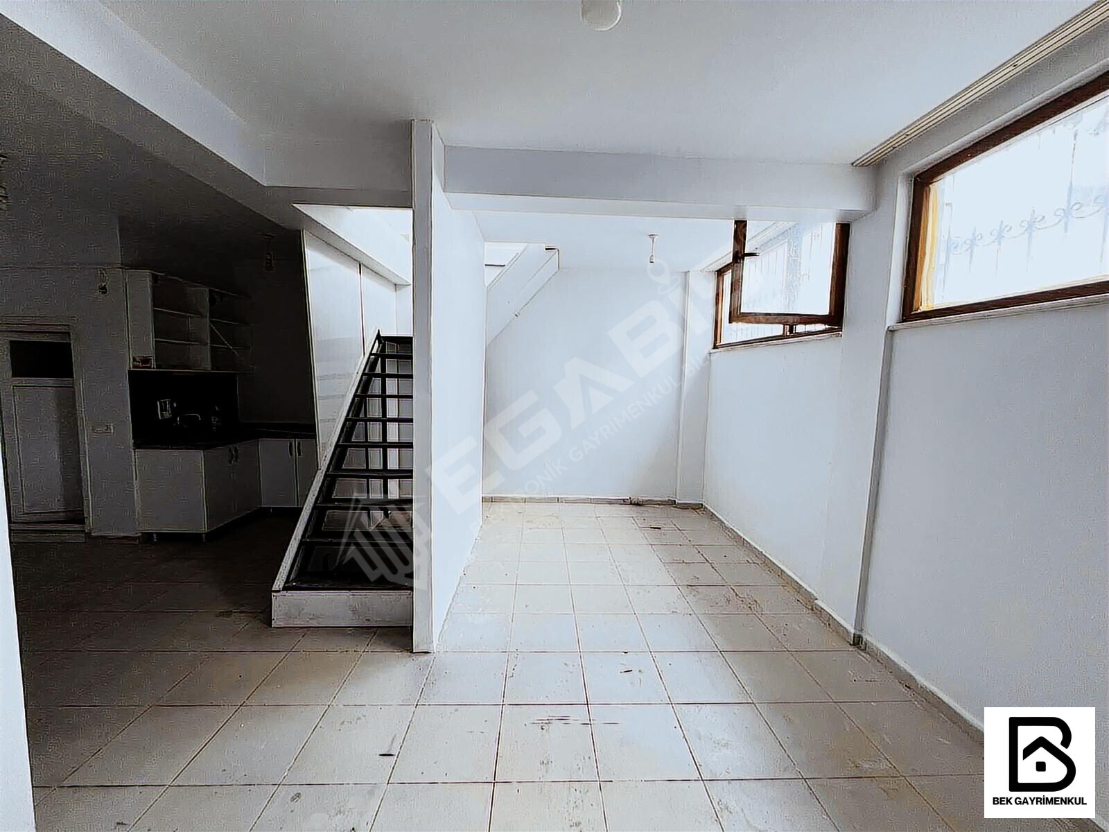 KEMER CADDESİ SATILIK YENİ BİNADA 2 KATLI 80 M2 KÖŞE BOŞ DÜKKAN - 22