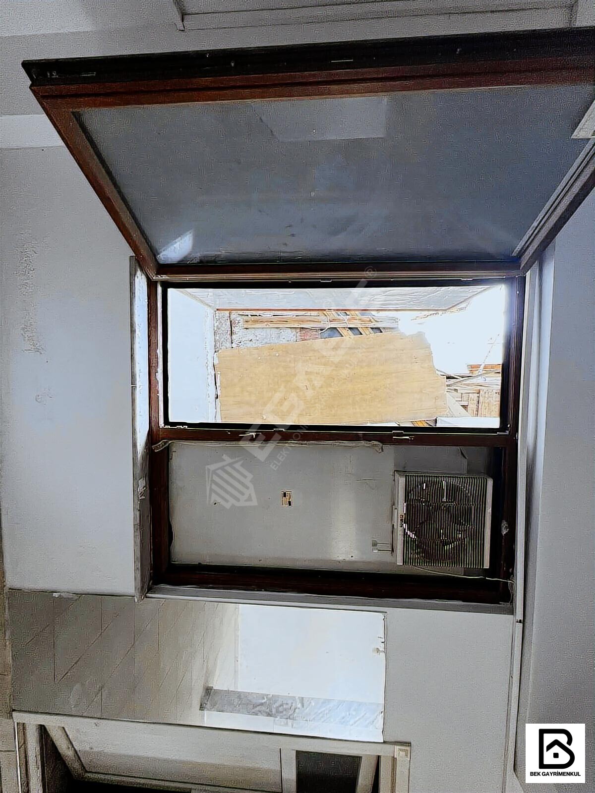 KEMER CADDESİ SATILIK YENİ BİNADA 2 KATLI 80 M2 KÖŞE BOŞ DÜKKAN - 28