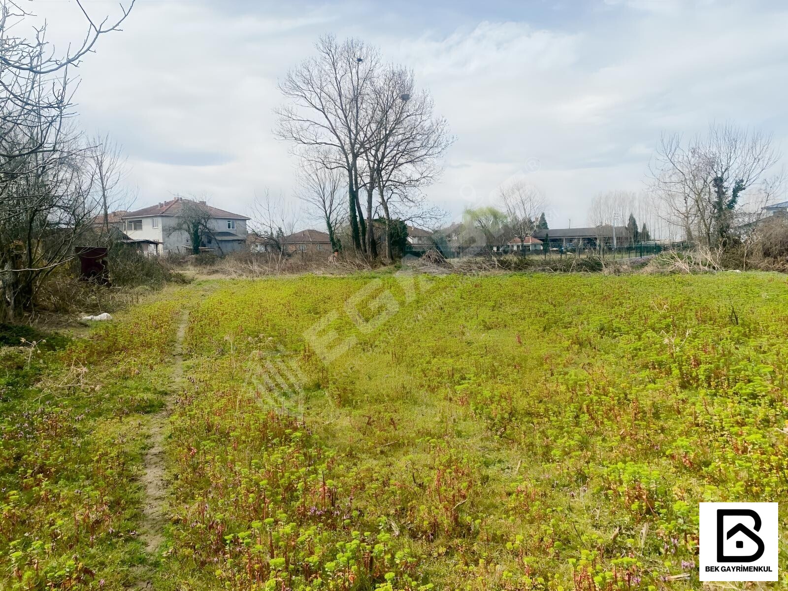 BEK GAYRİMENKULDEN MAKSUDİYE DE SATILIK YOLA CEPHE İMARLI ARSA - 3