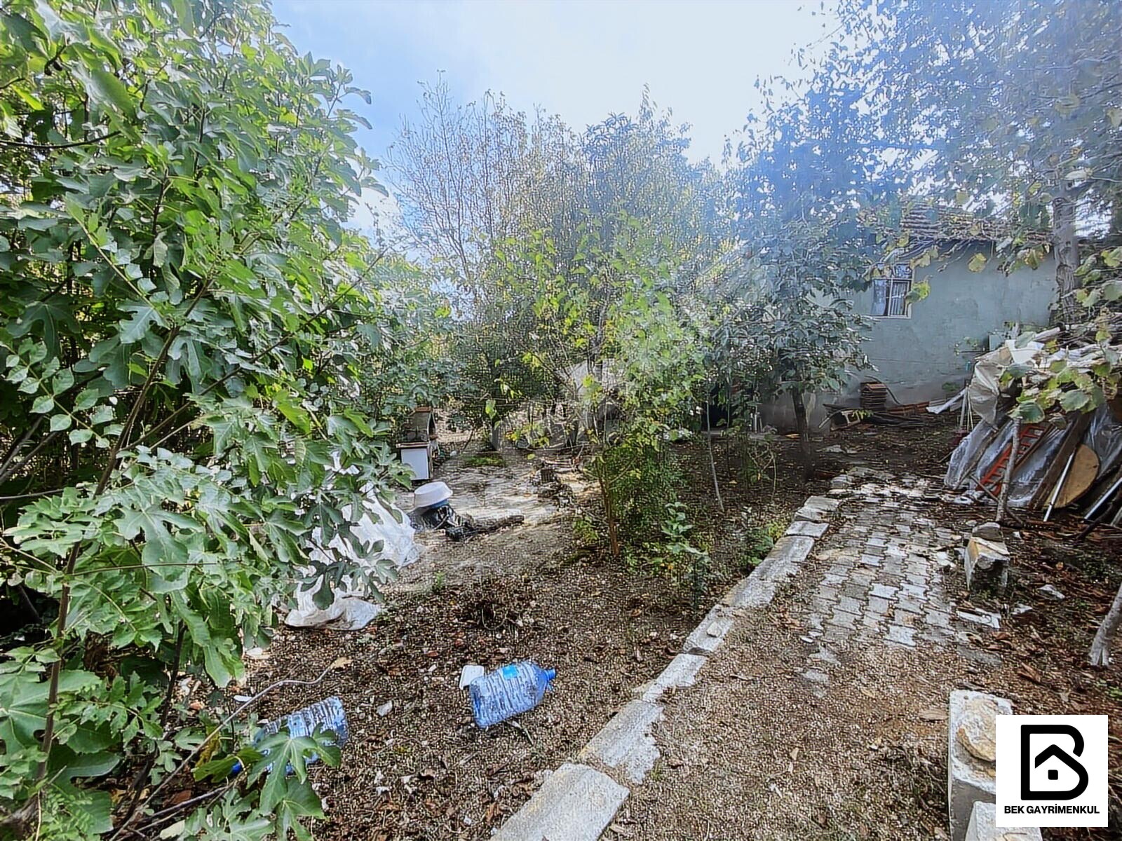 KARAMAN'DA ASFALTA CEPHE SATILIK ARSA - 13