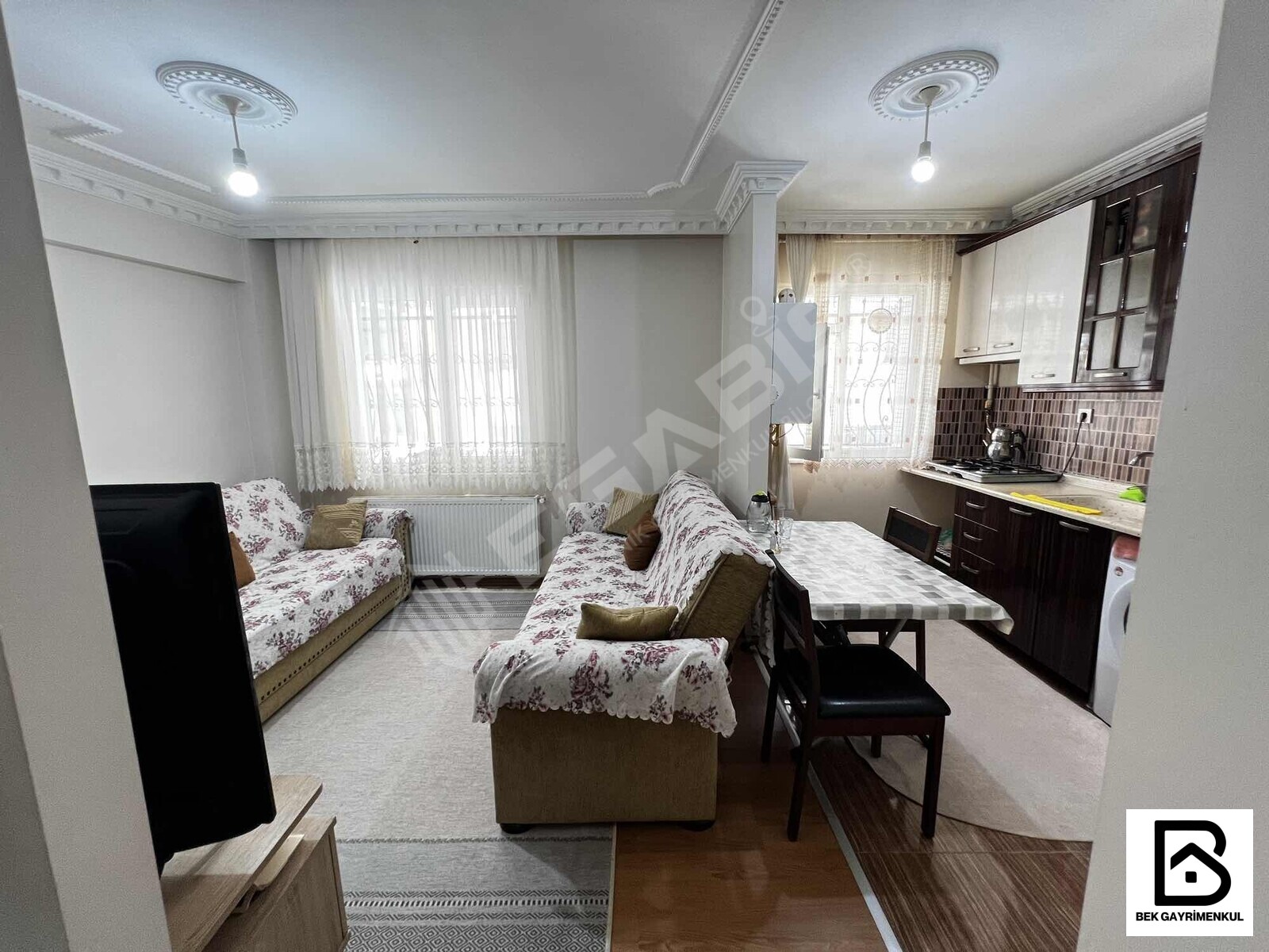 CADDEYE YAKIN SATILIK KREDİLİ 1+1 65 M2 YÜKSEK GİRİŞ DAİRE