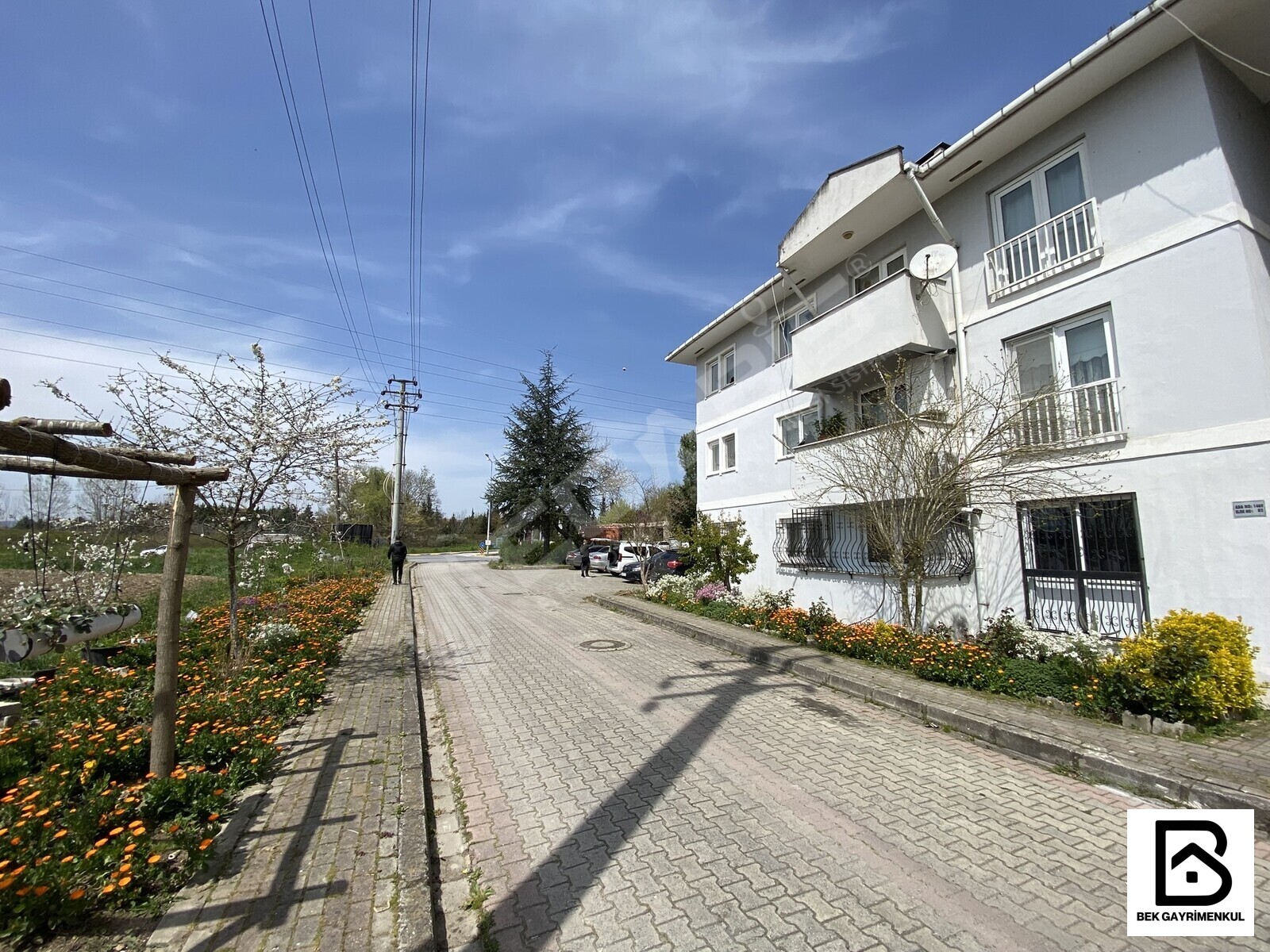 KARAMANDA METROBÜS YAKININDA SATILIK 3+1 DAİRE