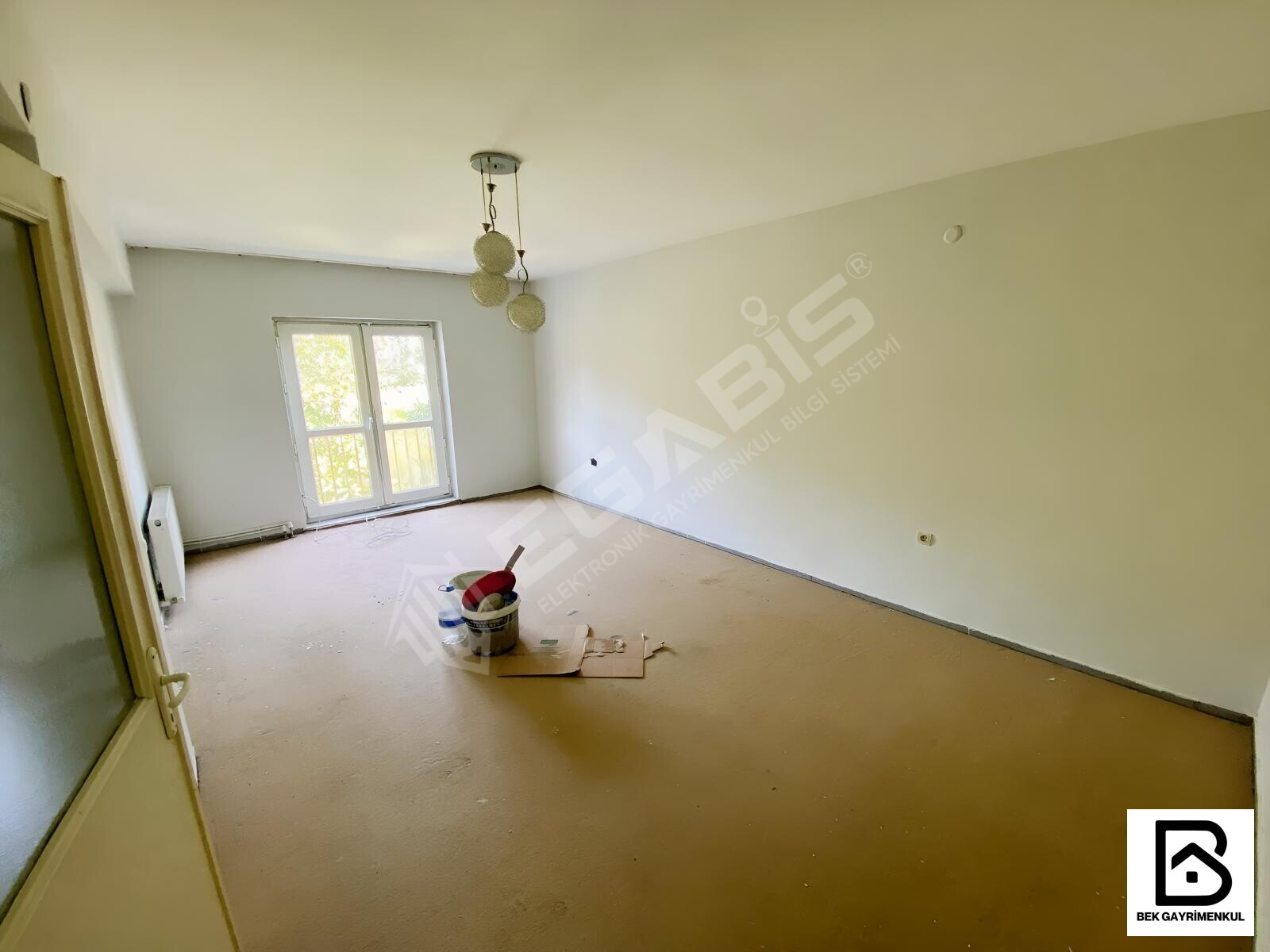 KARAMANDA METROBÜS YAKININDA İÇİ YENİLENMİŞ SATILIK 3+1 DAİRE - 4