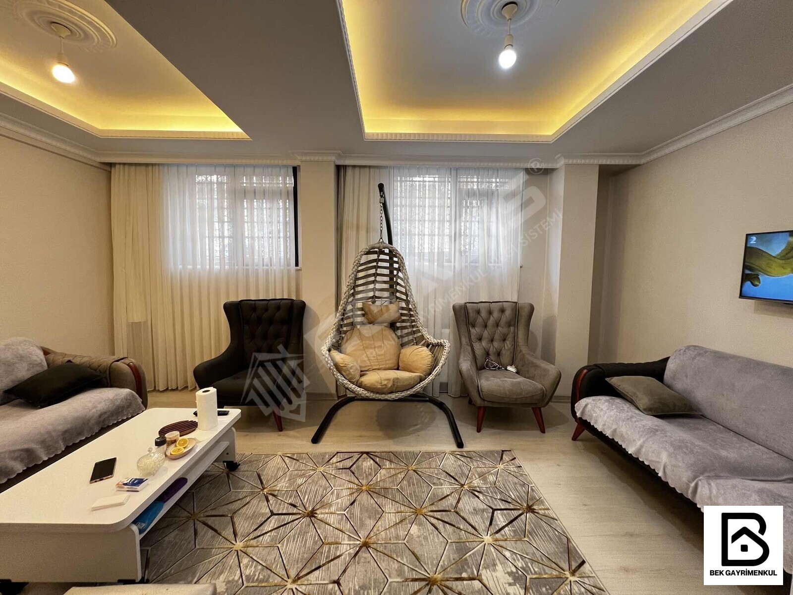 ATIŞALANI CD PARSEL SATILIK KREDİLİ 2+1 90 M2 4 YILLIK GİRİŞ KAT