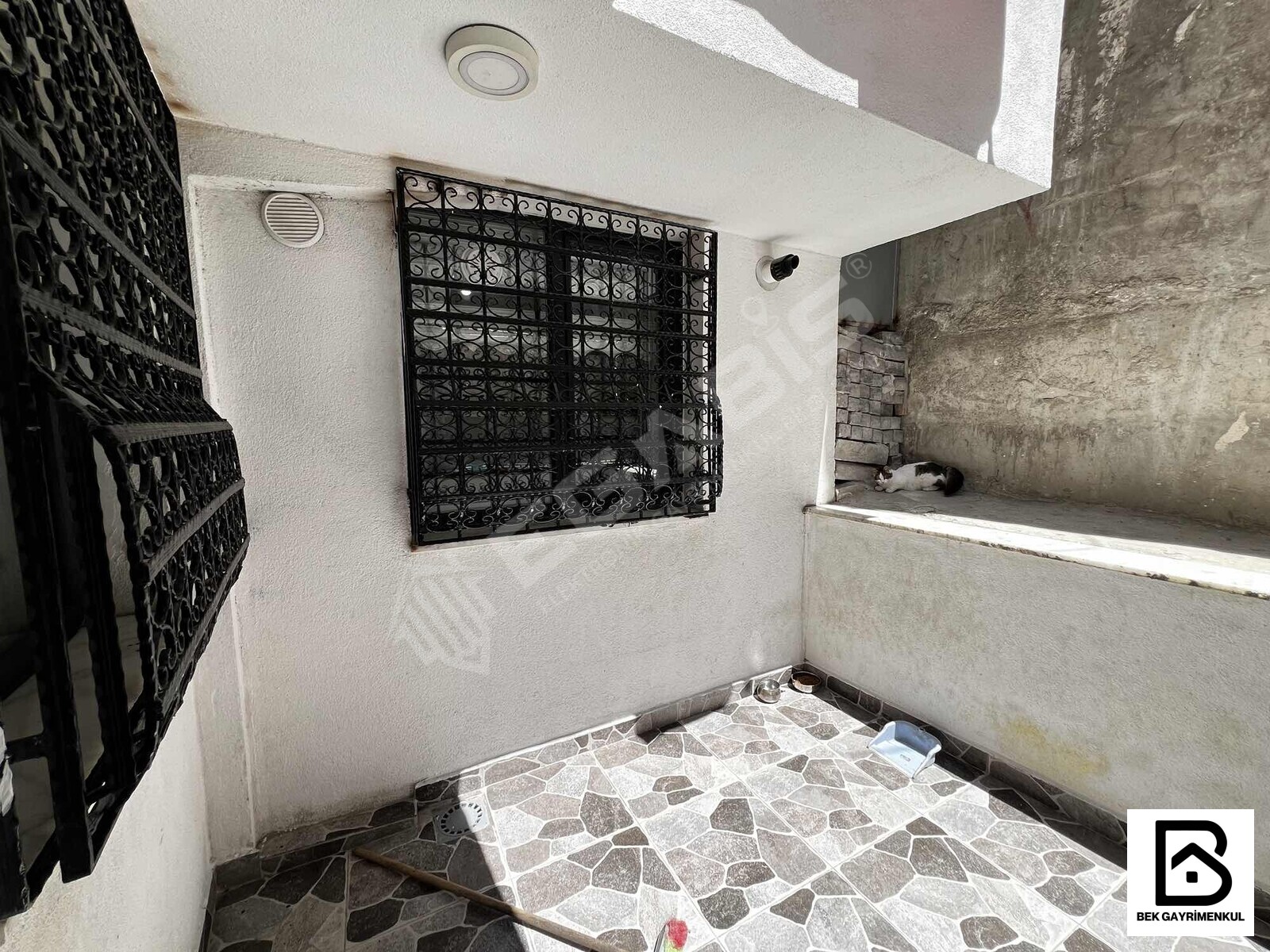 ATIŞALANI CD PARSEL SATILIK KREDİLİ 2+1 90 M2 4 YILLIK GİRİŞ KAT - 21