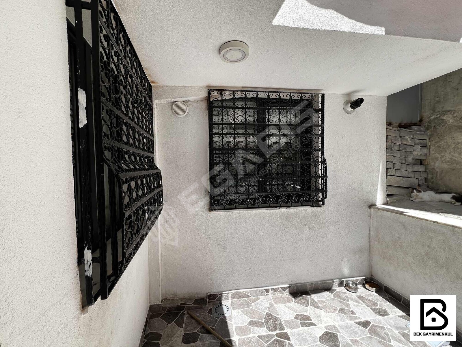 ATIŞALANI CD PARSEL SATILIK KREDİLİ 2+1 90 M2 4 YILLIK GİRİŞ KAT - 23