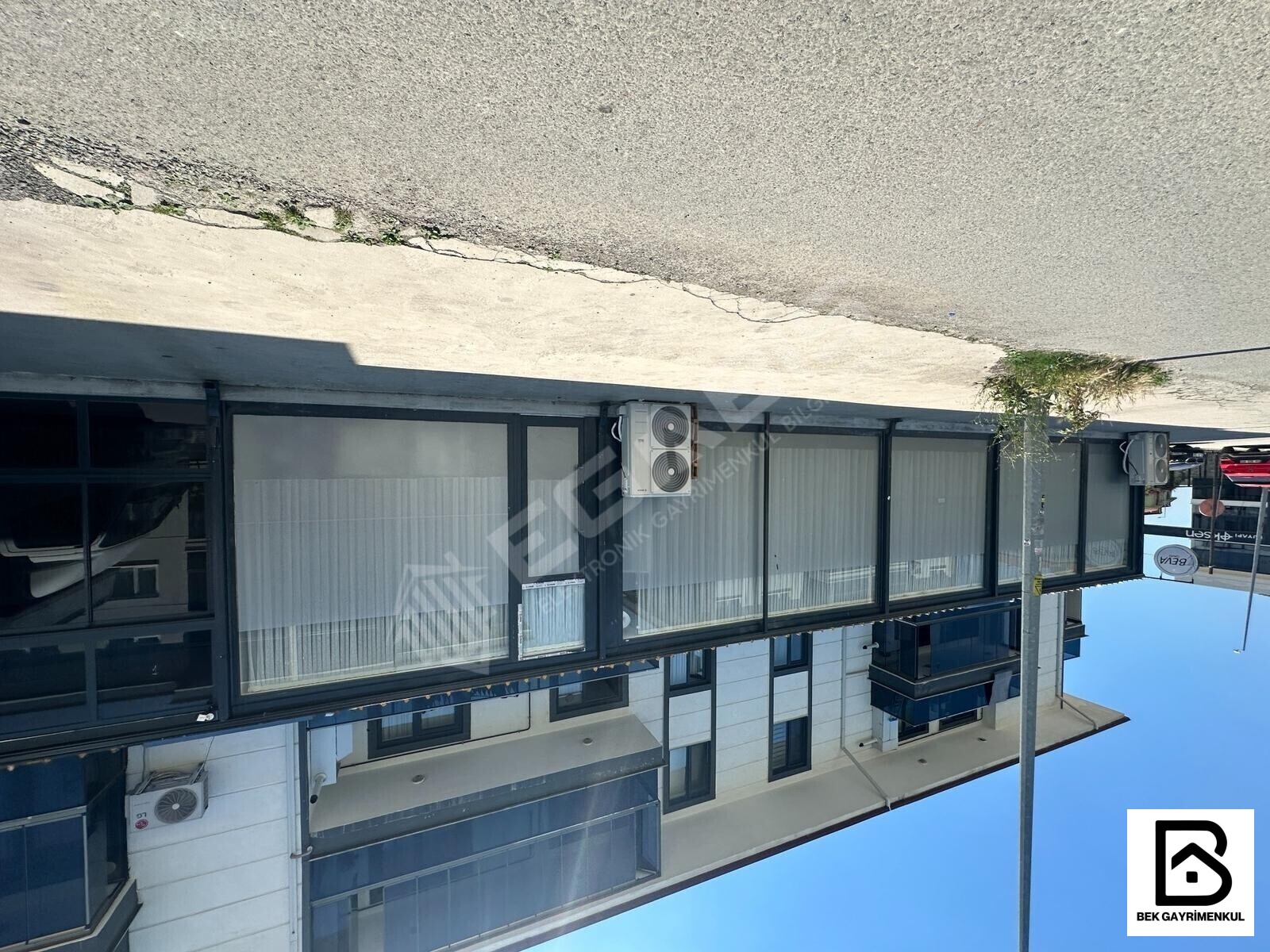 SERDİVAN YAZLIKTA 450 M2 KİRALIK İÇİ SIFIR MASRAFSIZ DÜKKAN