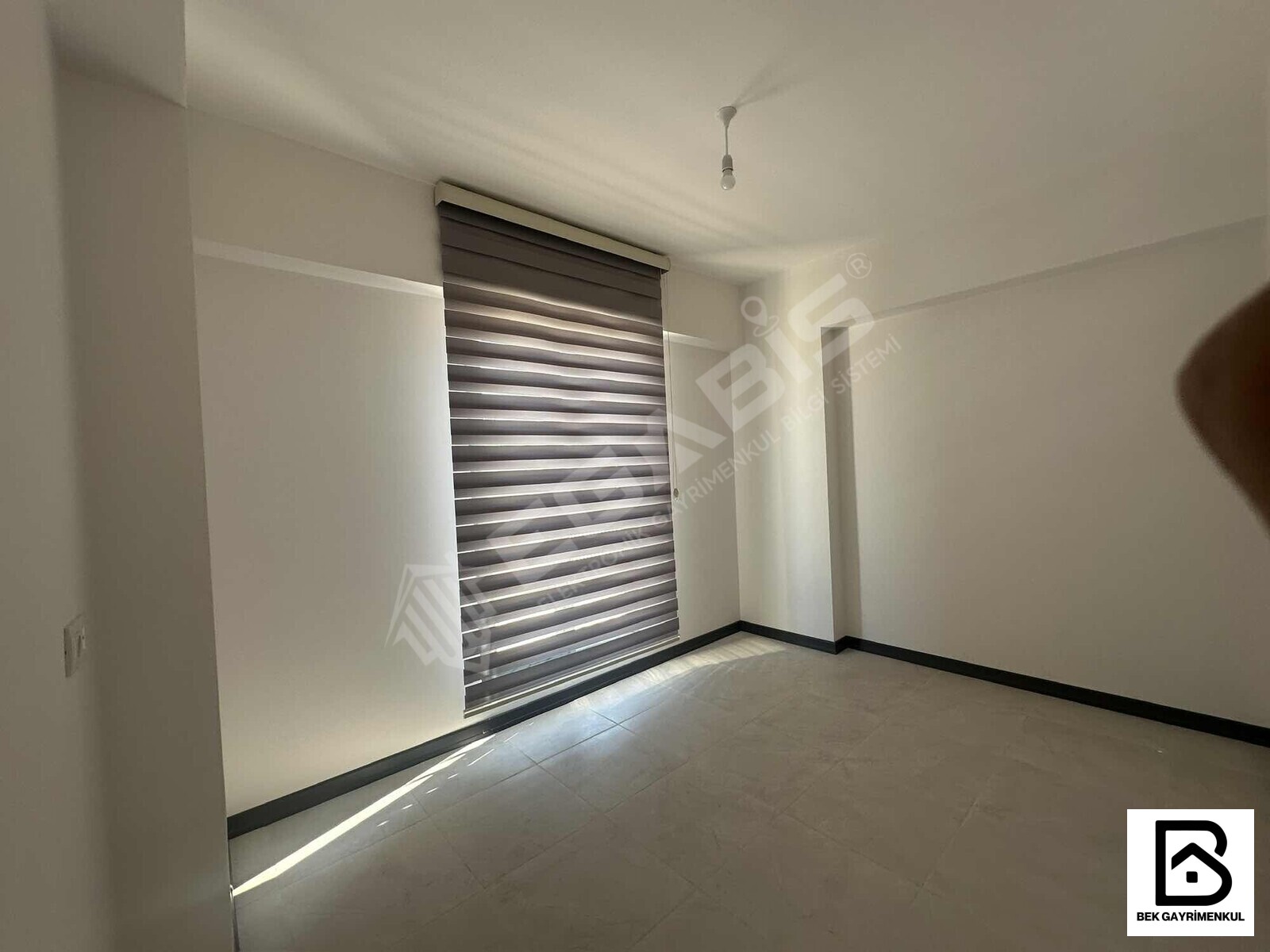 ADLİYENİN KARŞISINDA KİRALIK 2+1 KLİMALI BOŞ DAİRE - 5