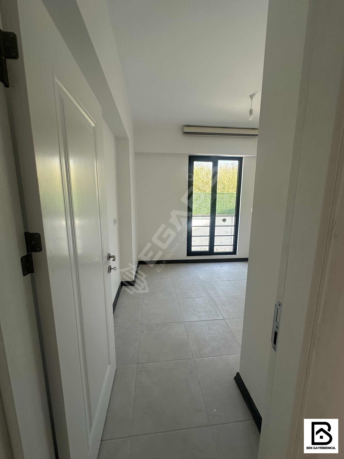 ADLİYENİN KARŞISINDA KİRALIK 2+1 KLİMALI BOŞ DAİRE - 8