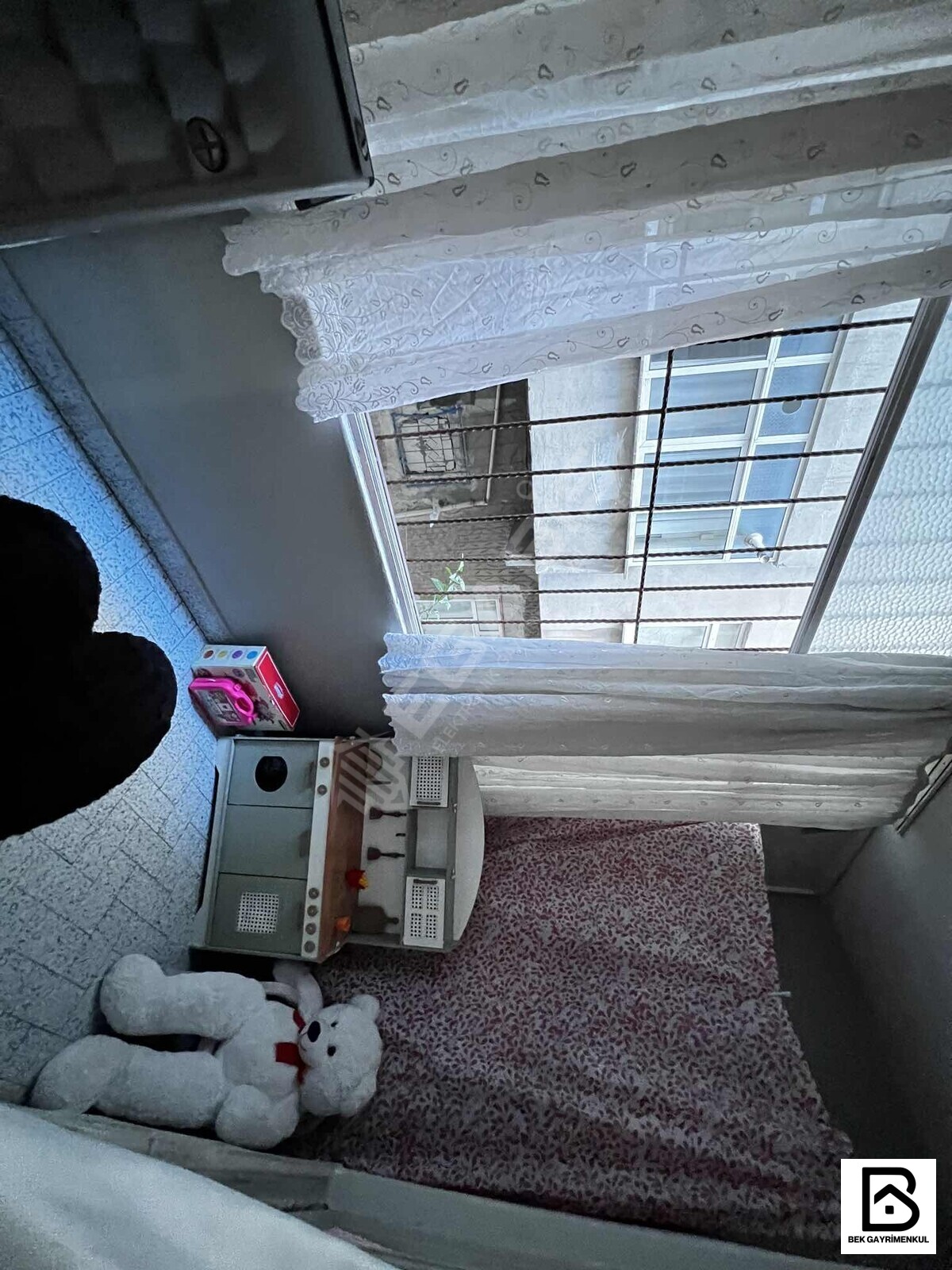 OTOBÜS DURAKLARI YAKINI SATILIK 1+1 70 M2 BALKONLU YÜKSEK GİRİŞ - 7