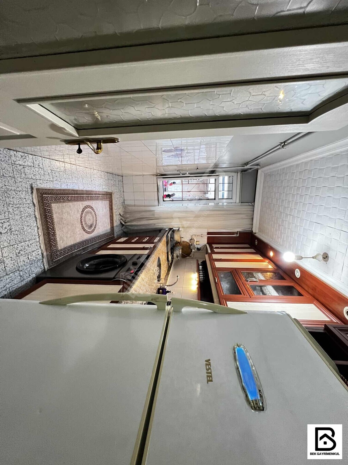 OTOBÜS DURAKLARI YAKINI SATILIK 1+1 70 M2 BALKONLU YÜKSEK GİRİŞ - 12