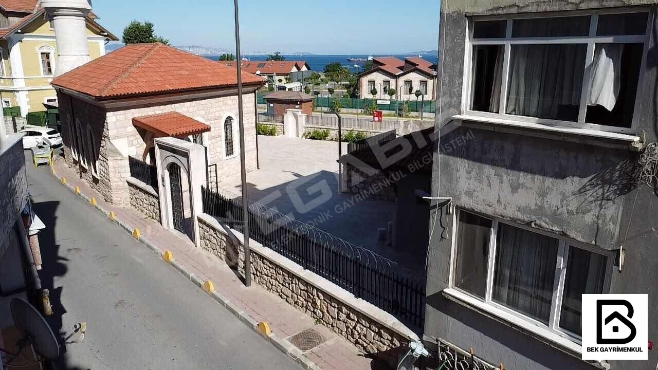 FATİH YEDİKULE METROSU YANINDA SATILIK 2+1 80 M2 İSKANLI DAİRE