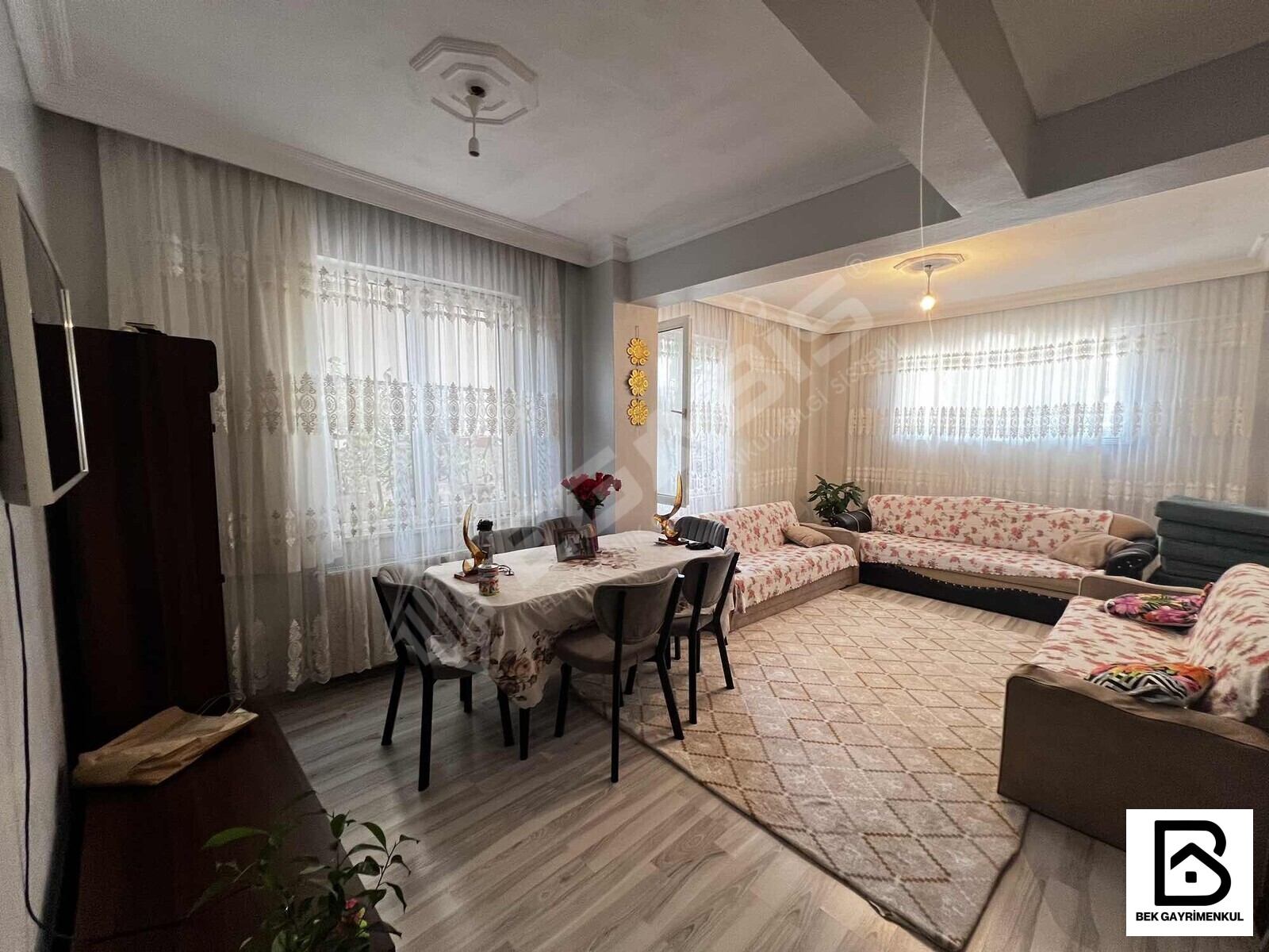 METROYA YAKIN SATILIK KREDİLİ 4+1 130 M2 MÜSTAKİL GİRİŞLİ DAİRE - 3