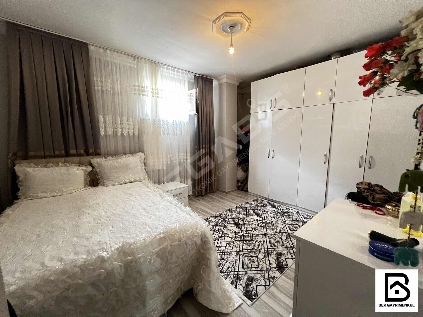 METROYA YAKIN SATILIK KREDİLİ 4+1 130 M2 MÜSTAKİL GİRİŞLİ DAİRE - 9