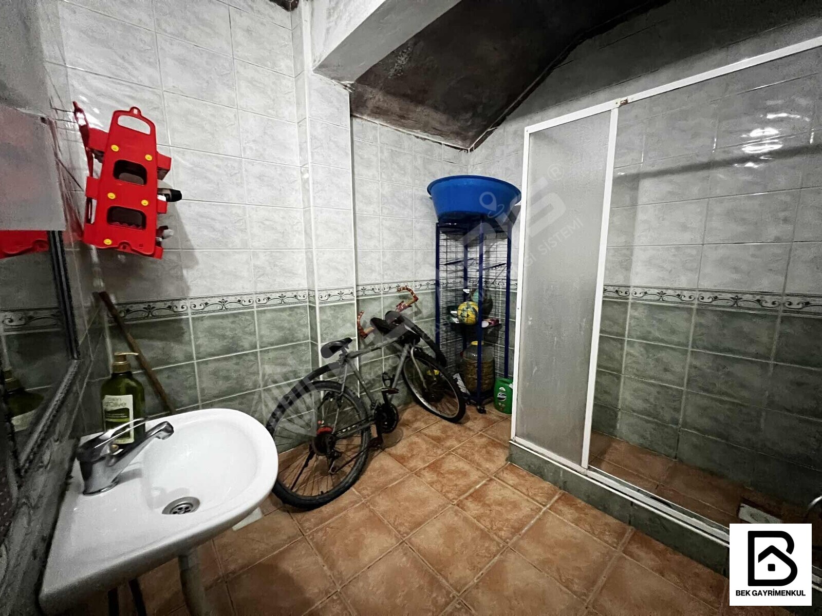 METROYA YAKIN SATILIK KREDİLİ 4+1 130 M2 MÜSTAKİL GİRİŞLİ DAİRE - 24