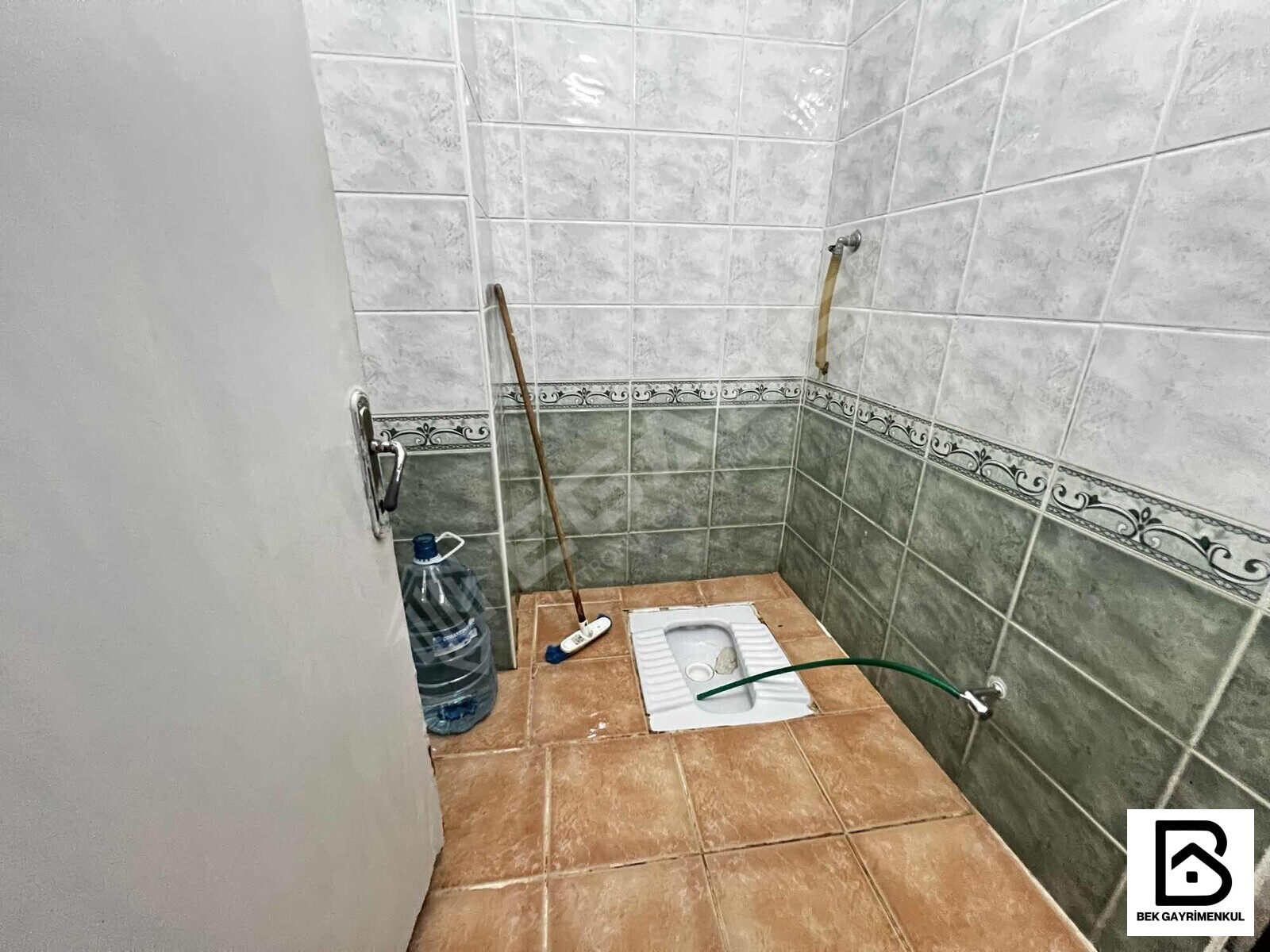 METROYA YAKIN SATILIK KREDİLİ 4+1 130 M2 MÜSTAKİL GİRİŞLİ DAİRE - 25