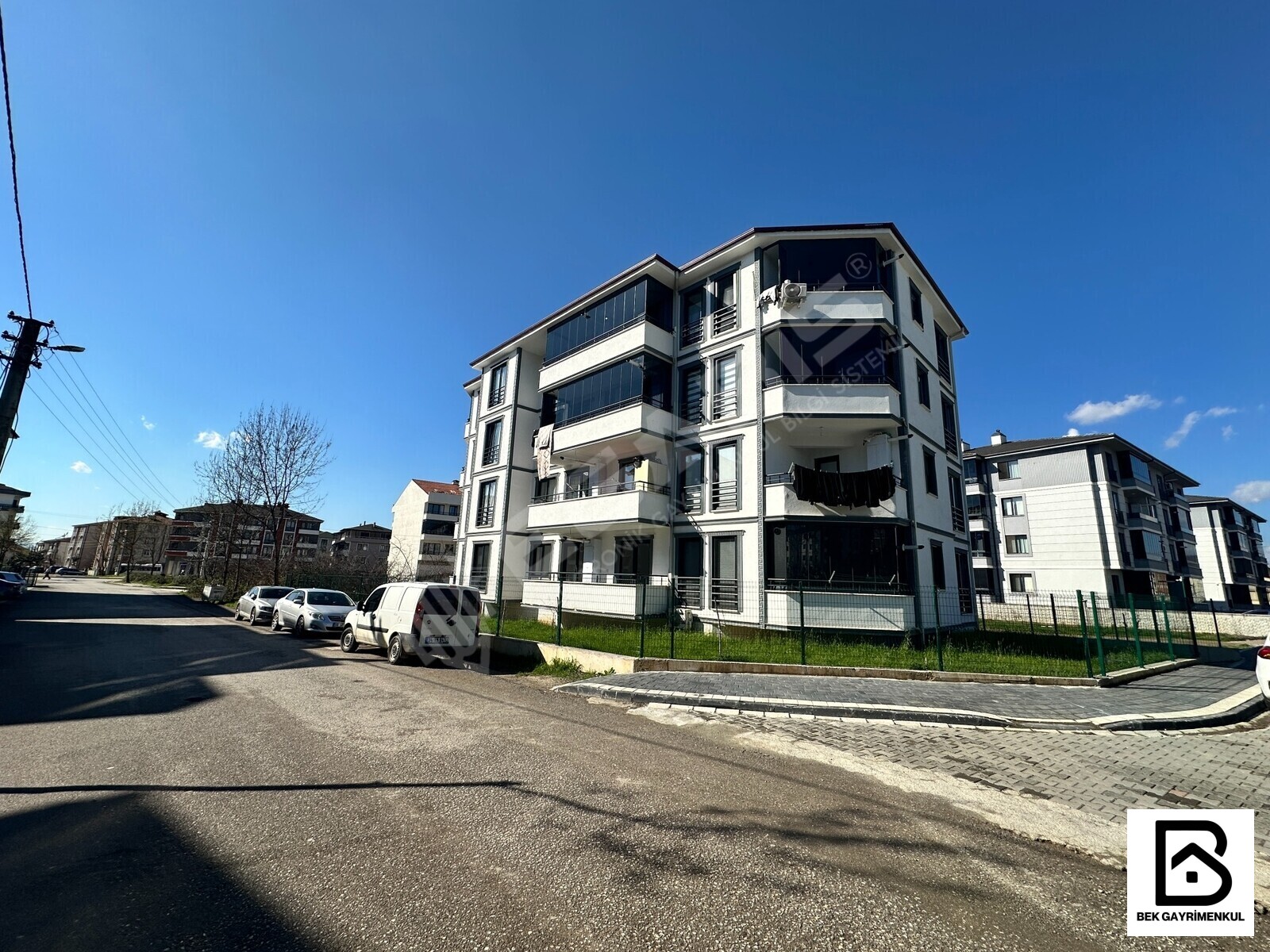 YENİ MAHALLEDE SATILIK UYGUN 2+1