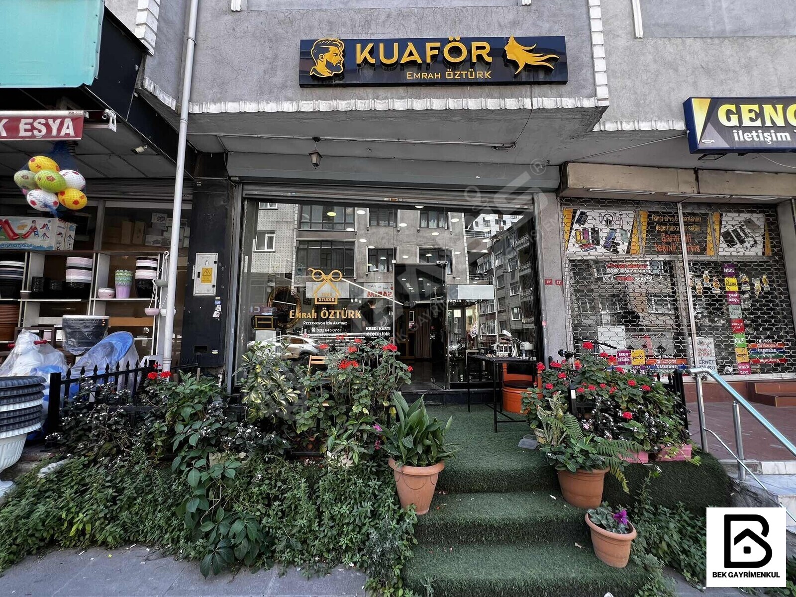 AYAZMA CAD. ÜZERİNDE SATILIK CEPHESİ GENİŞ 90 M2 A.KATLI DÜKKAN - 2