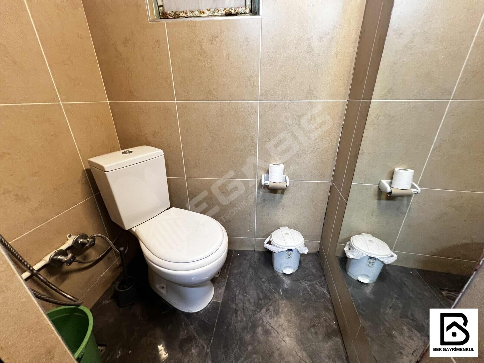 AYAZMA CAD. ÜZERİNDE SATILIK CEPHESİ GENİŞ 90 M2 A.KATLI DÜKKAN - 19