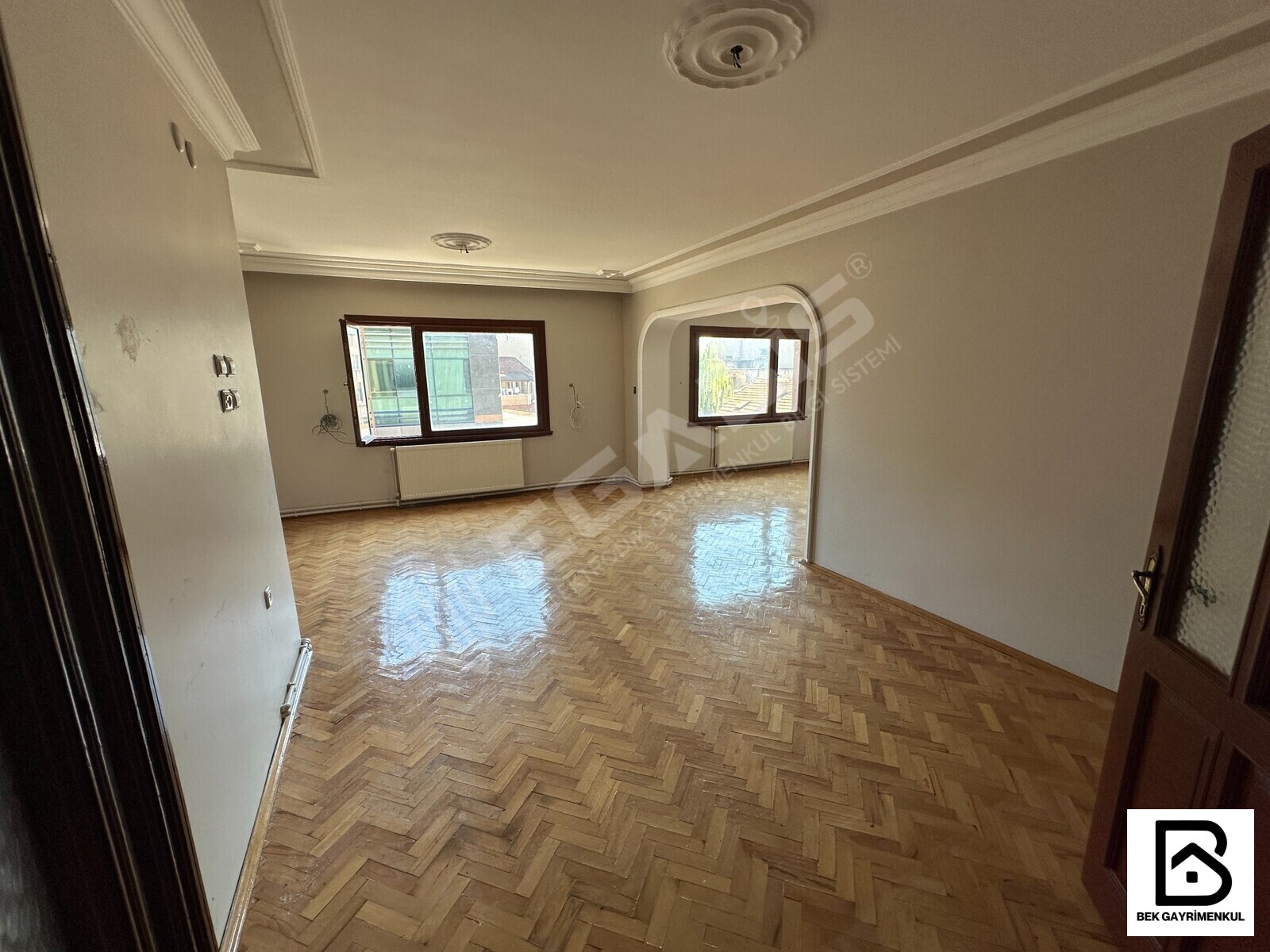 SARAÇLARDA NEZİH VE GÜVENİLİR BİNADA KİRALIK DAİRE - 9