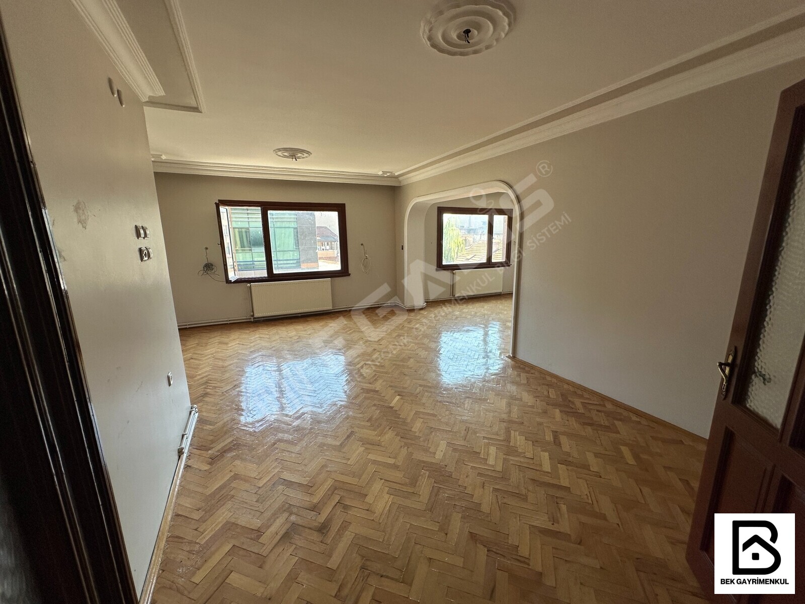 SARAÇLARDA NEZİH VE GÜVENİLİR BİNADA KİRALIK DAİRE - 9
