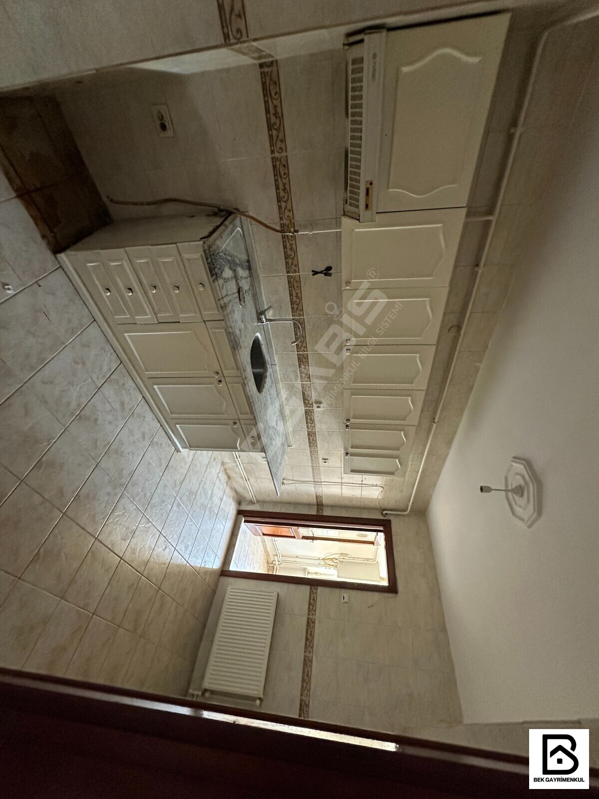 SARAÇLARDA NEZİH VE GÜVENİLİR BİNADA KİRALIK DAİRE - 11