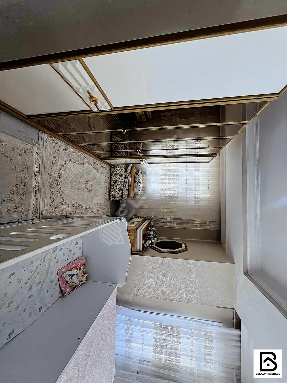 KİRALIK TEK DAİRE ÜZERİNE 3 CEPHESİ AÇIK 3+1 ASANSÖRLÜ BOŞ DAİRE - 15
