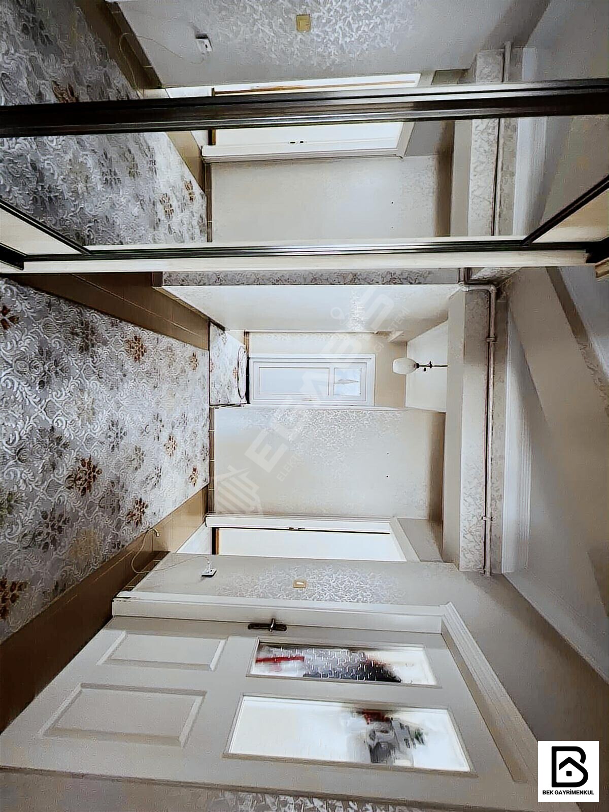 KİRALIK TEK DAİRE ÜZERİNE 3 CEPHESİ AÇIK 3+1 ASANSÖRLÜ BOŞ DAİRE - 30