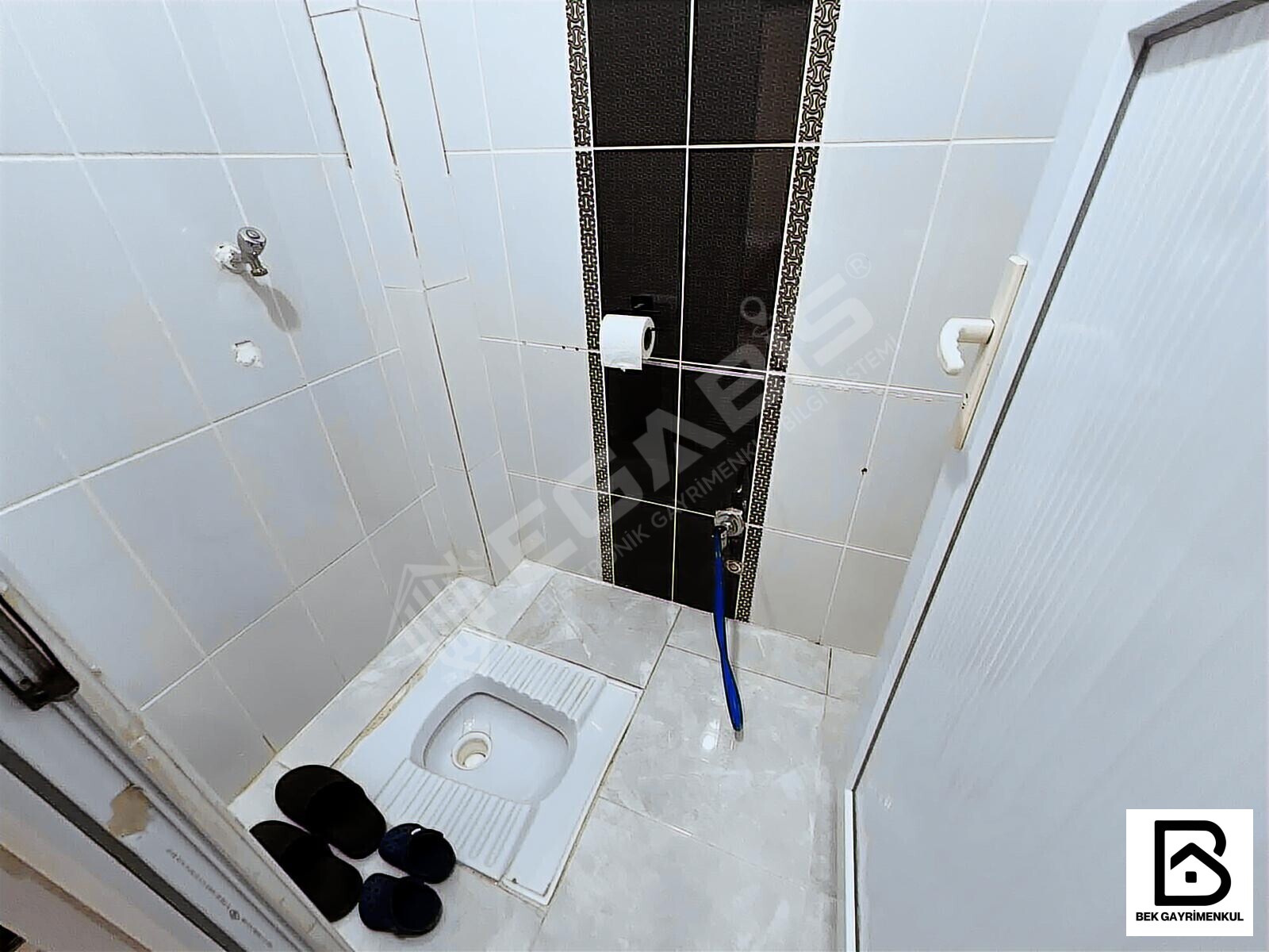 KİRALIK TEK DAİRE ÜZERİNE 3 CEPHESİ AÇIK 3+1 ASANSÖRLÜ BOŞ DAİRE - 33